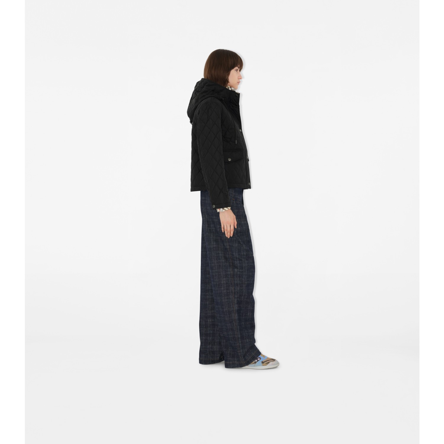 Giacca cropped in nylon trapuntato con cappuccio