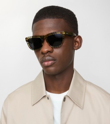 Check Square Sunglasses in Vintage check | Burberry® Official display picture 1