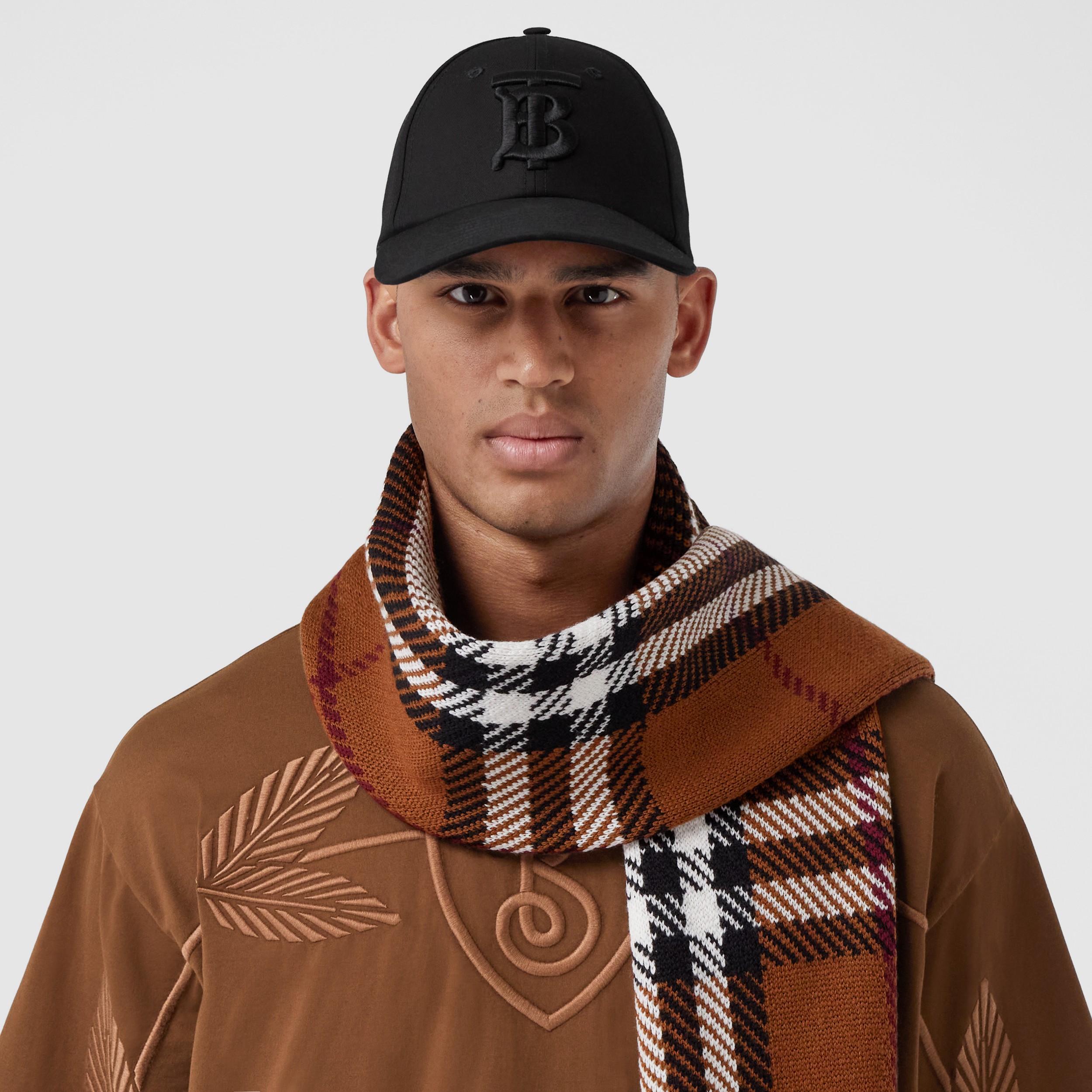Check Wool Blend Knitted Scarf in Dark Birch Brown | Burberry® Official - 4