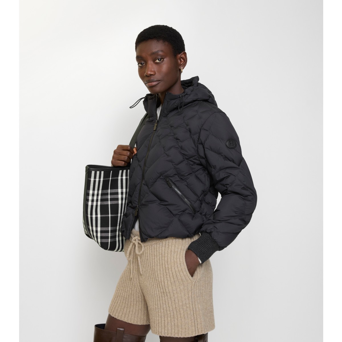  Check -stitch Nylon Delley Puffer Jacket