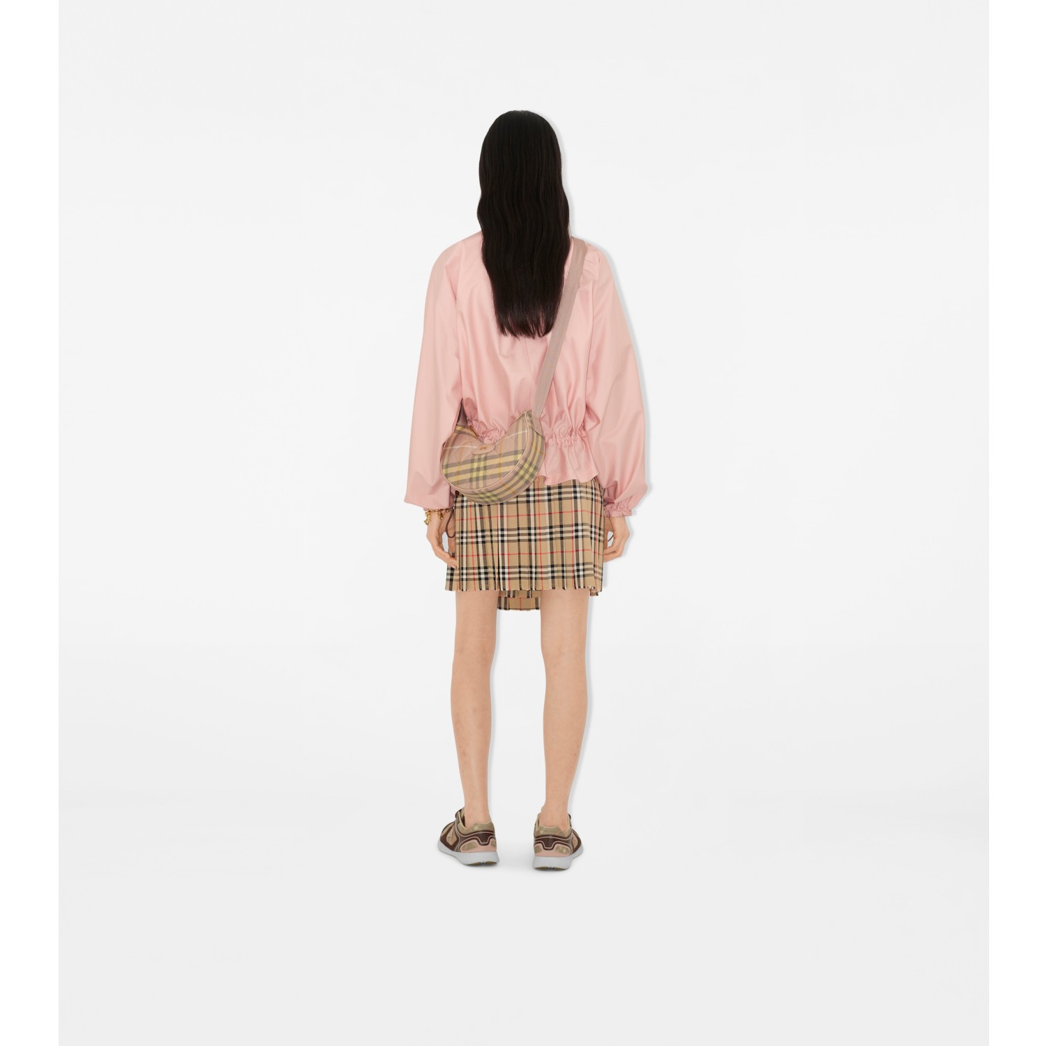 Horseshoe Crossbody Bag​ in Teacup pink - Women | Burberry® Official