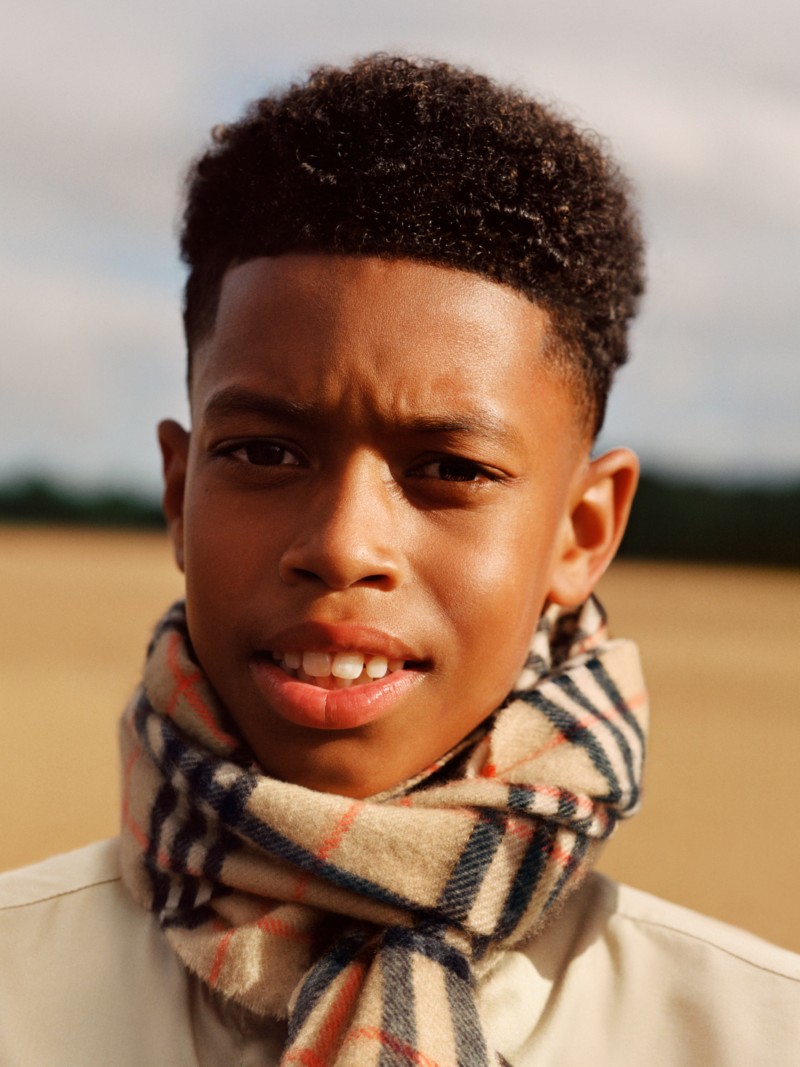 Child model wearing Check Cashmere Scarf in Sand