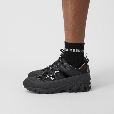 burberry shoes black
