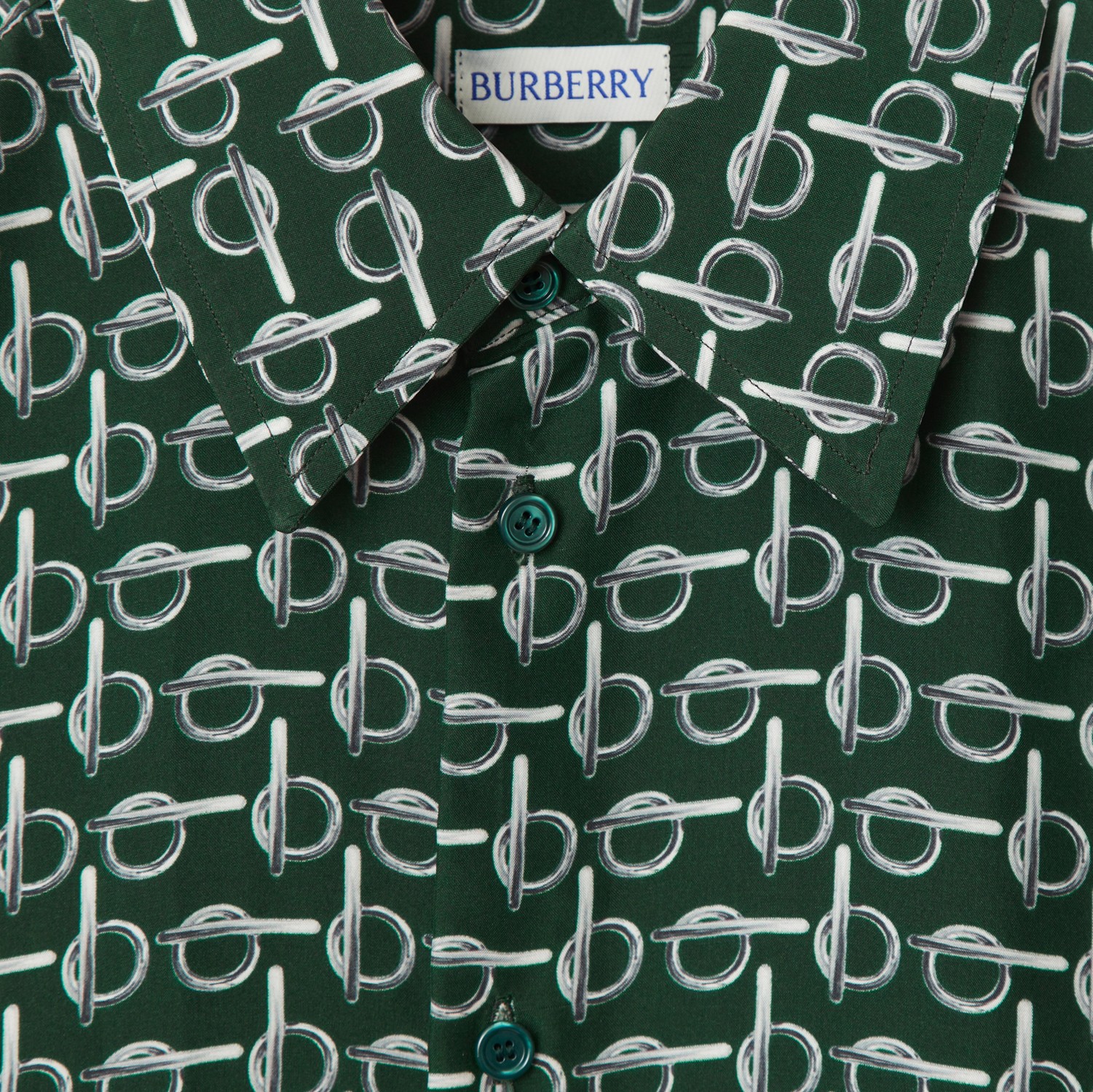 Camisa de seda com estampa do fecho B