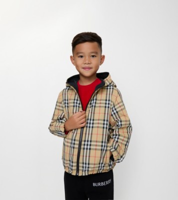 5B60239D-2EDC-447F-81B7-