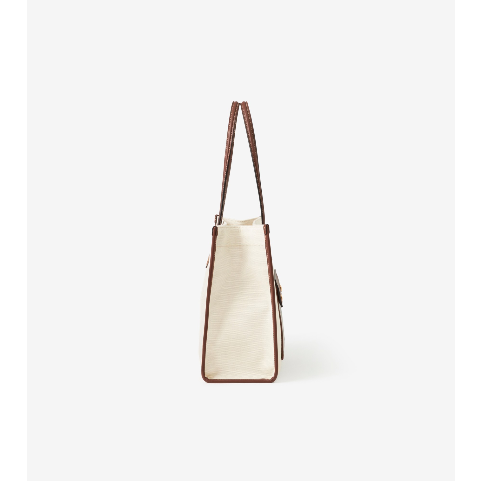 5C9FB6B0-54E8-4525-AF92-  