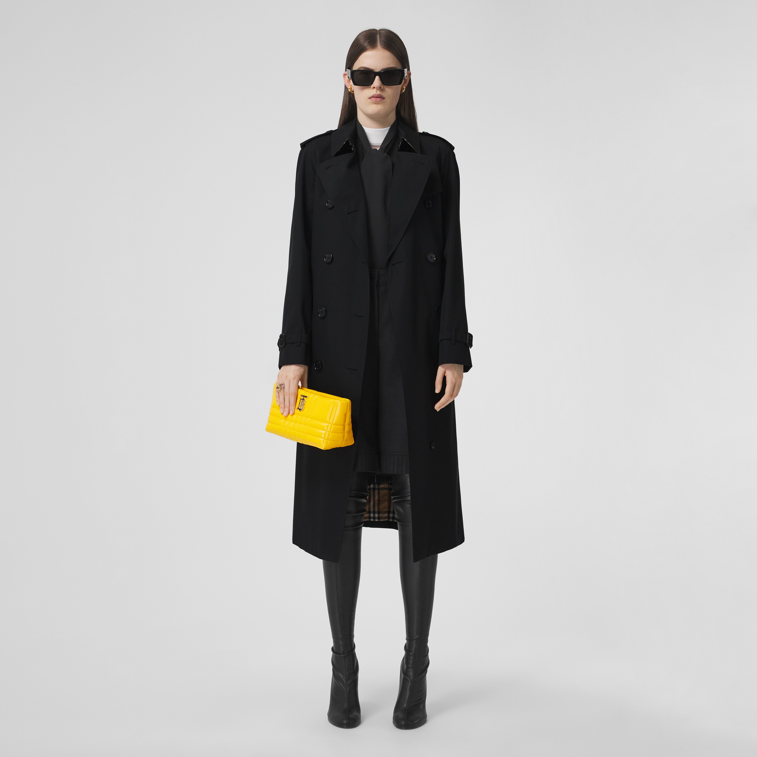The Long Waterloo Heritage Trench Coat in Black - Women | Burberry® Official - 1