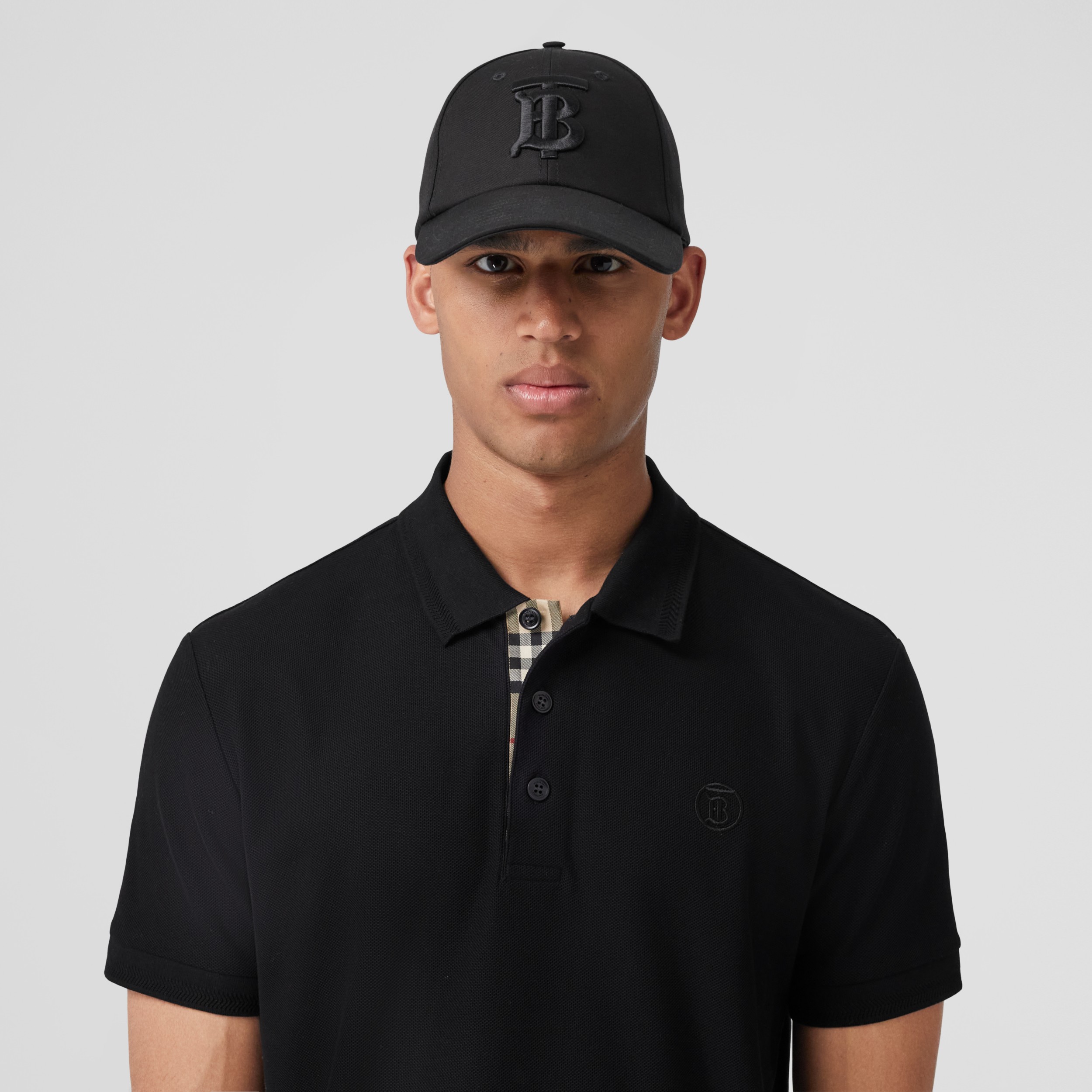 Polo en piqué de algodón con detalle de monograma (Negro) - Hombre |  Burberry® oficial