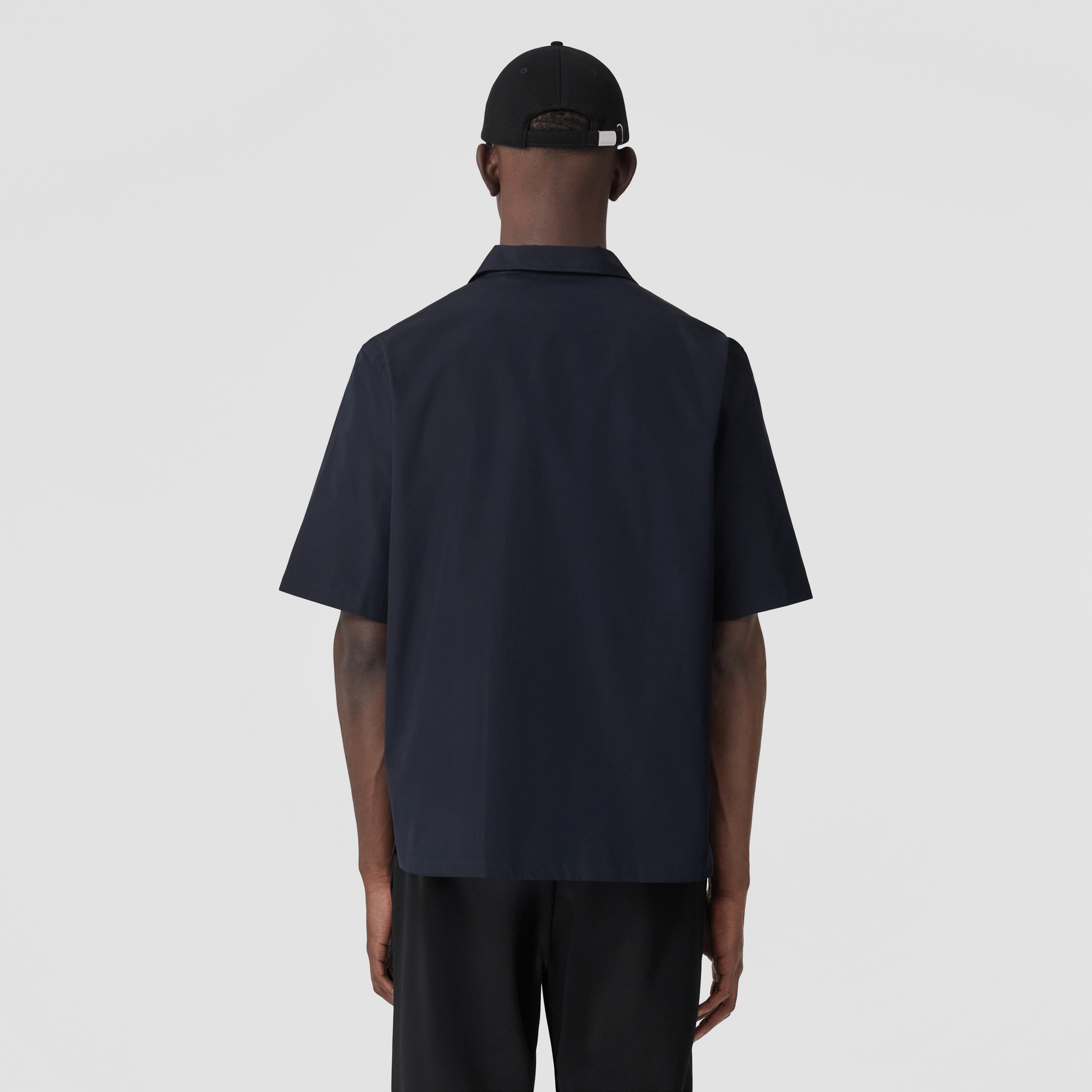 Camisa de manga curta em algodão com logotipo bordado (Azul Carvão) - Homens | Burberry® oficial - 3