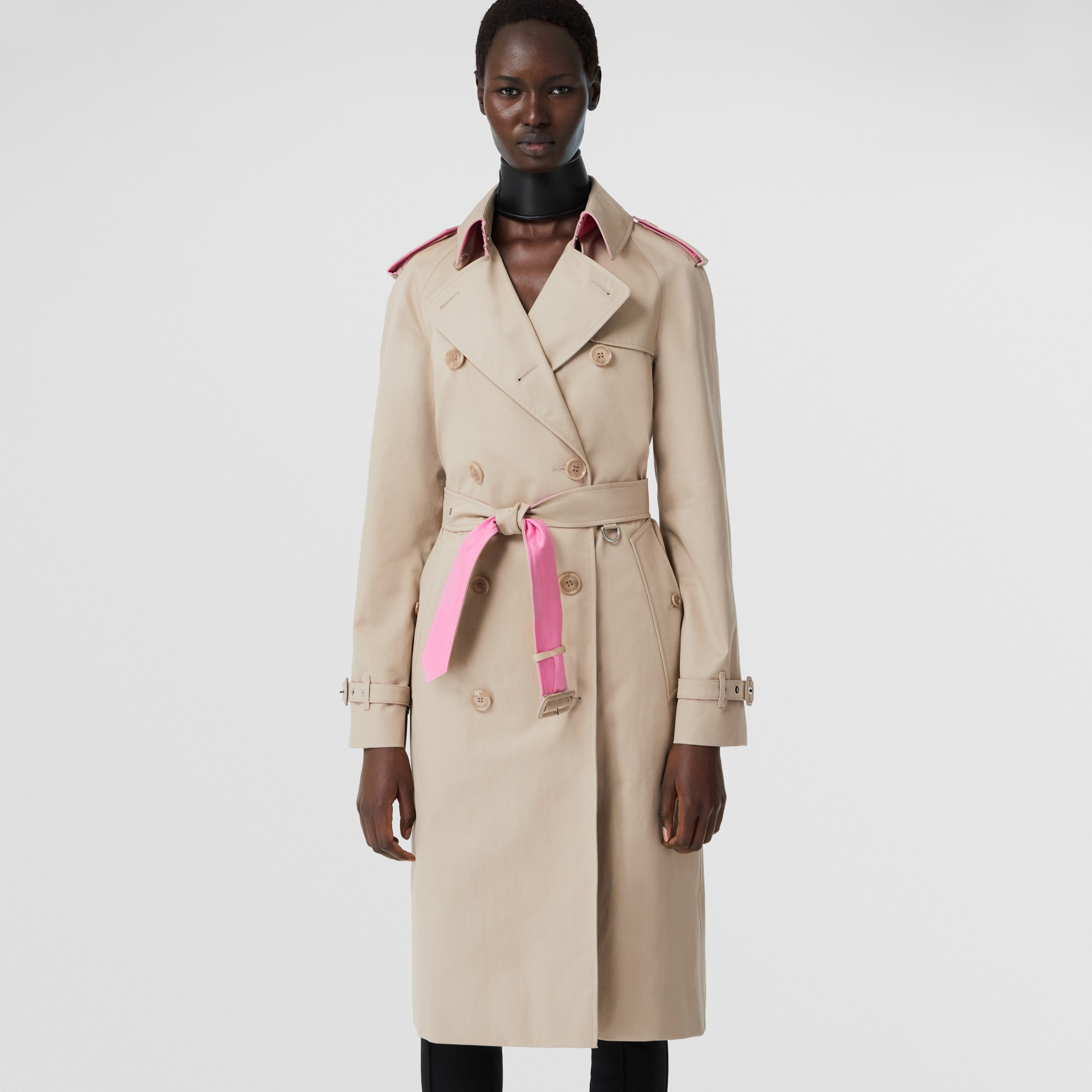 burberry.com | Trench coat in gabardine di cotone con finiture a contrasto