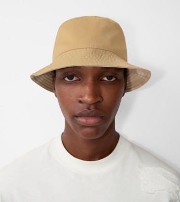 Reversible Cotton Blend Bucket Hat In Flax - Men | Burberry® Official