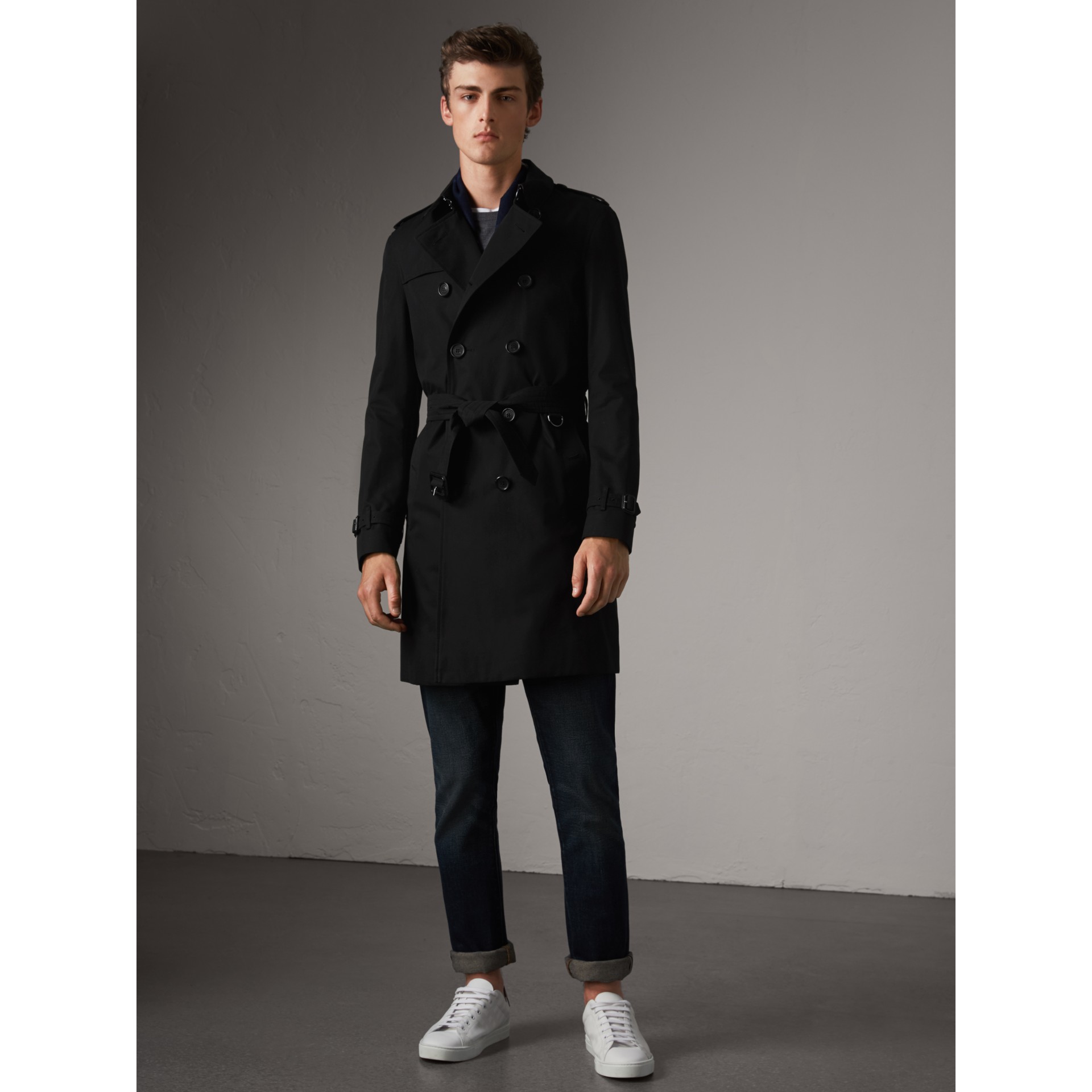 The Chelsea – Long Trench Coat in Black - Men | Burberry United States