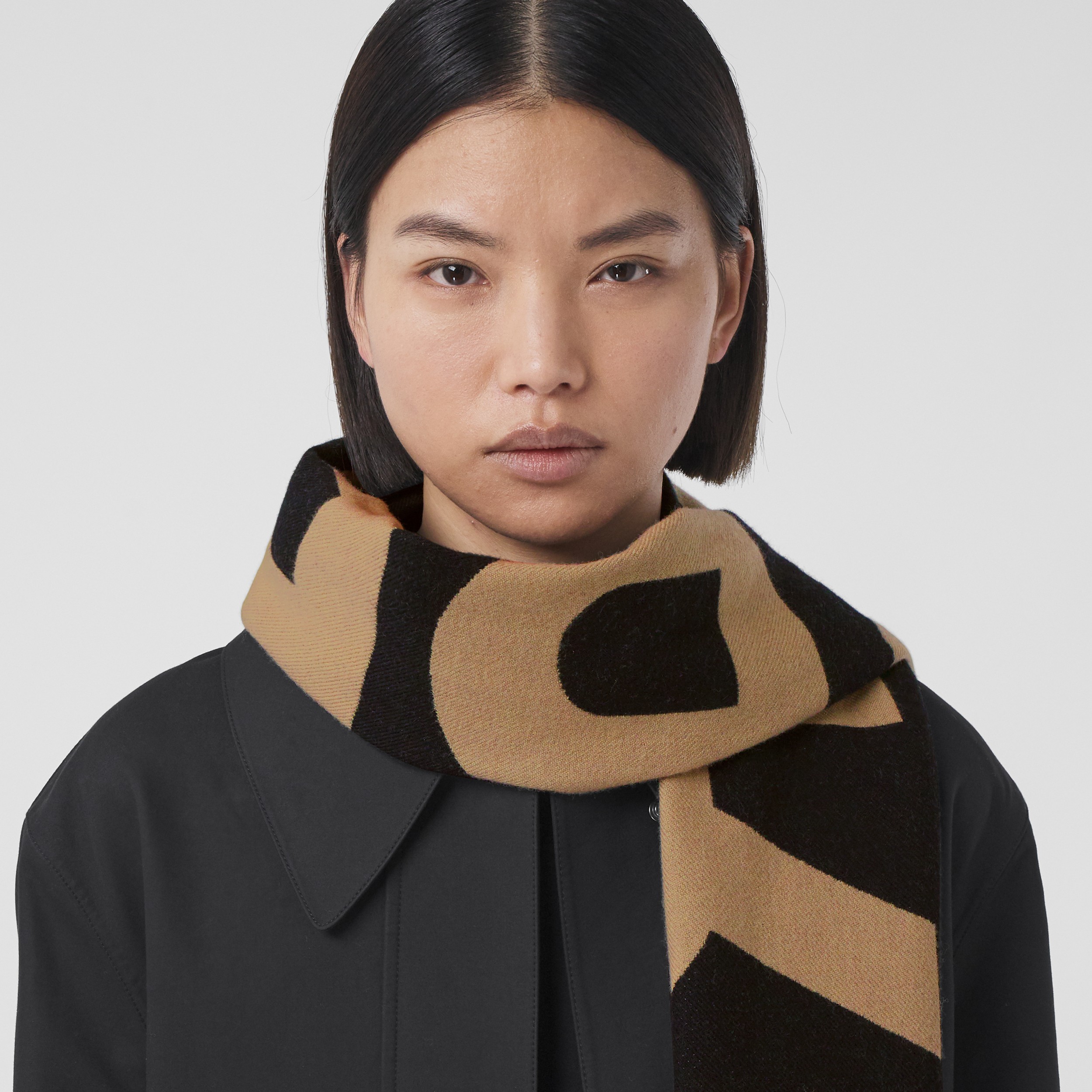 Logo Wool Jacquard Scarf in Archive Beige | Burberry® Official - 3