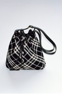 Check Drawstring Pouch​ in Black