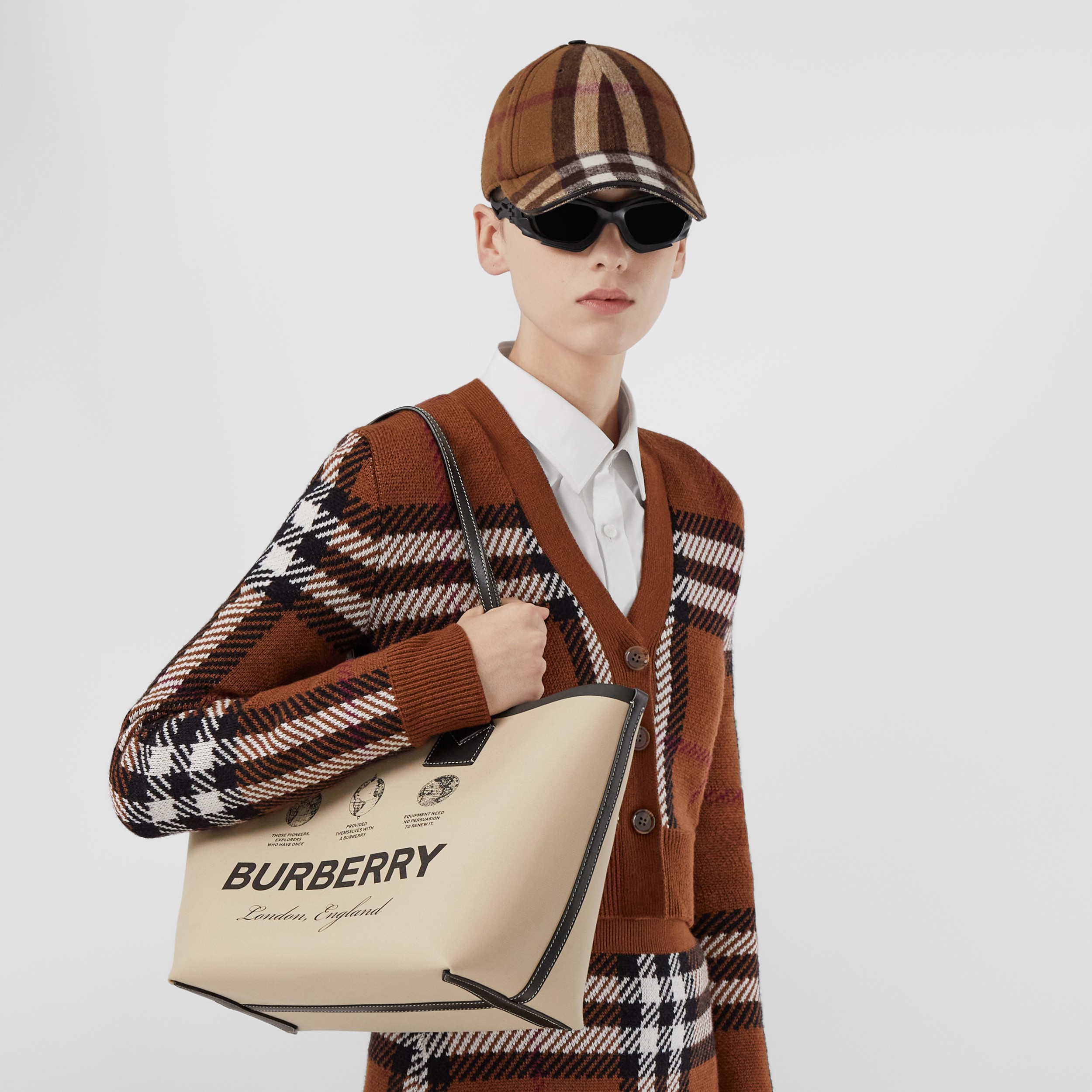 Label Print Cotton and Leather Small London Tote Bag in Beige - Women | Burberry® Official - 3