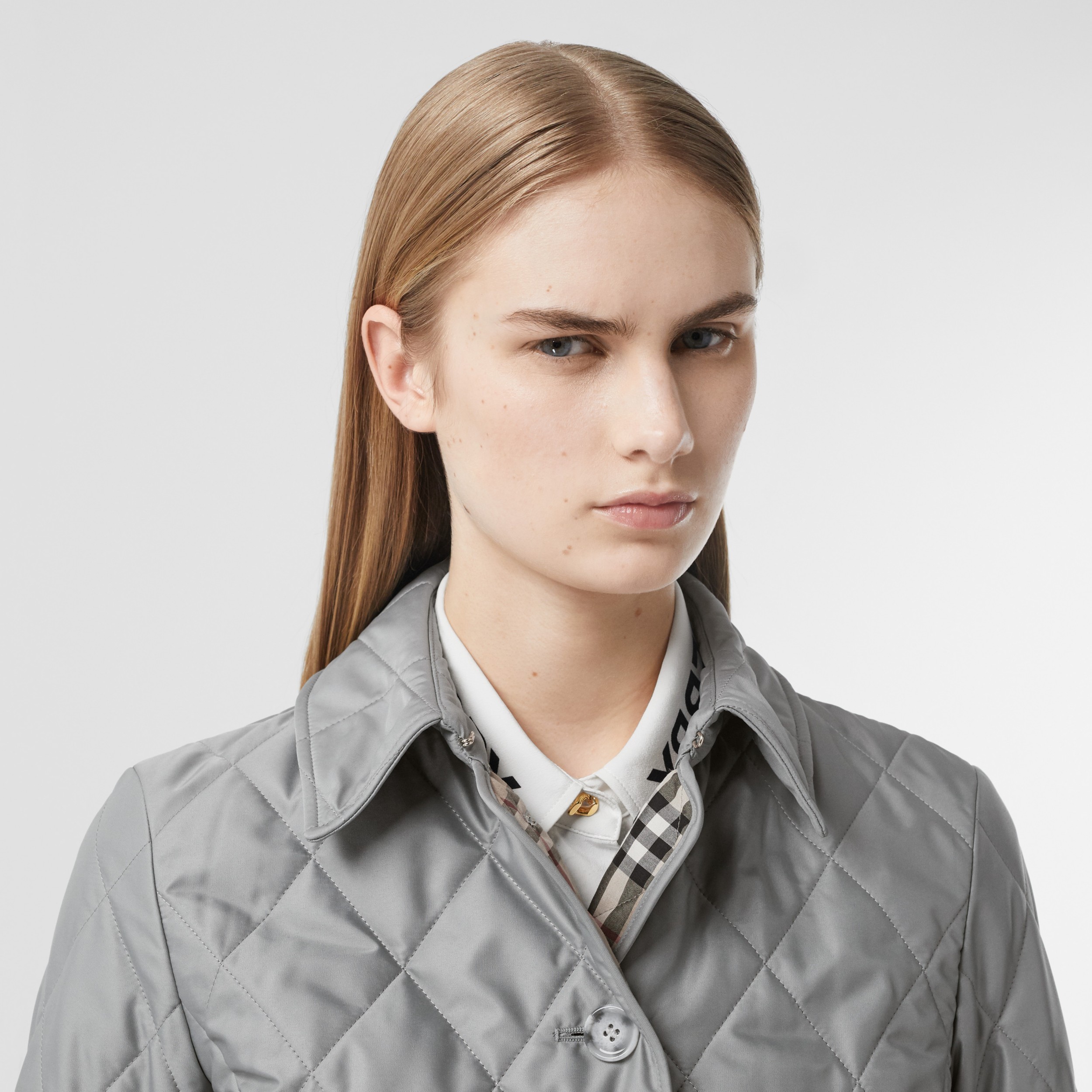 Diamond Quilted Thermoregulated Jacket in Mid Grey - Women | Burberry ...
