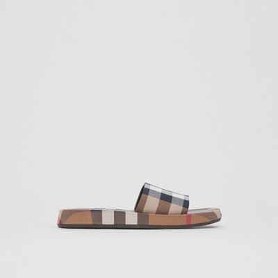women burberry slides