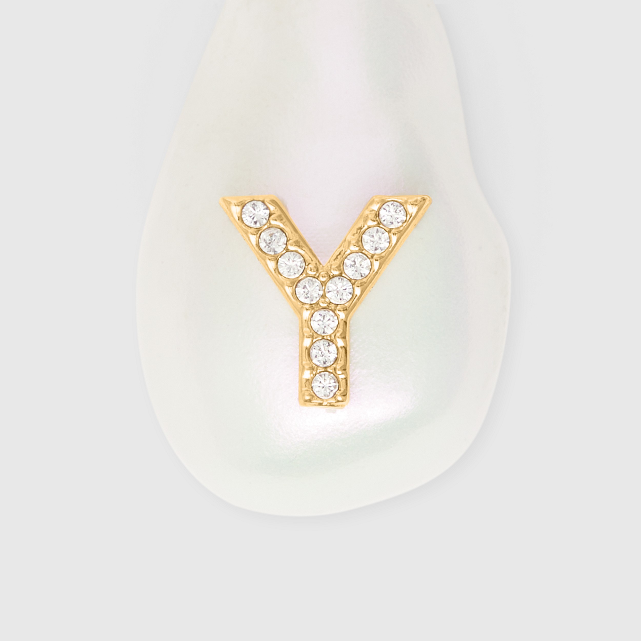 ‘Y’ Crystal and Resin Pearl Letter Charm – Online Exclusive in Light Gold/mother-of-pearl - Women | Burberry® Official - 2