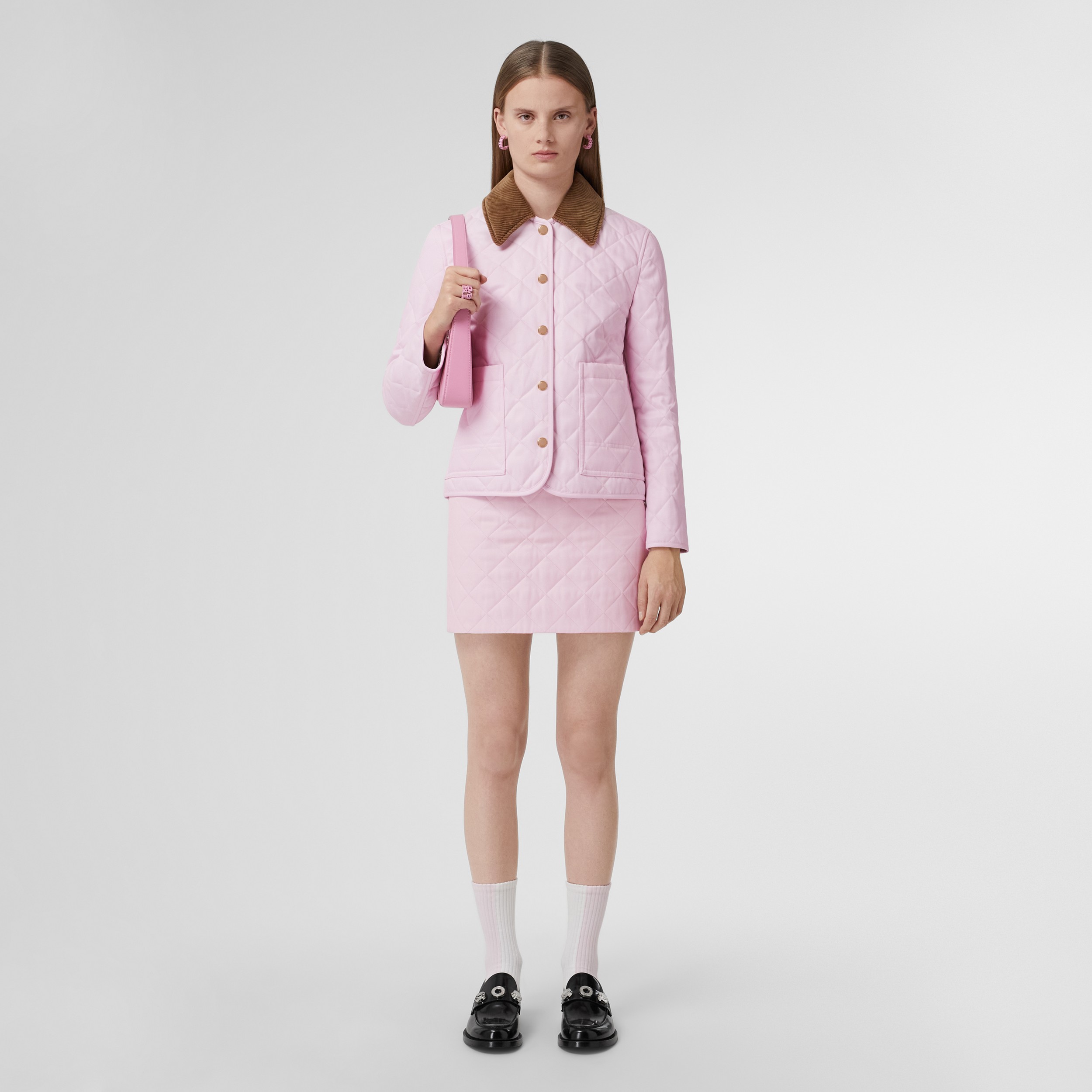 Jaqueta de campo em matelassê com colarinho em veludo cotelê (Rosa Chiclete Claro) - Mulheres | Burberry® oficial - 1