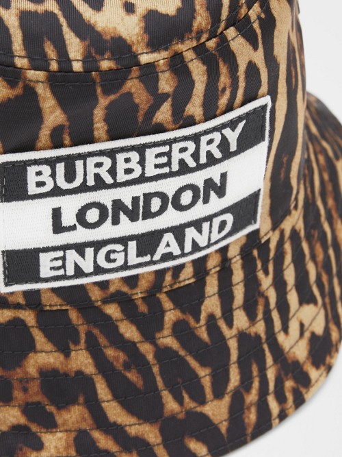 BURBERRY BURBERRY REVERSIBLE LOGO APPLIQUÉ LEOPARD PRINT BUCKET HAT