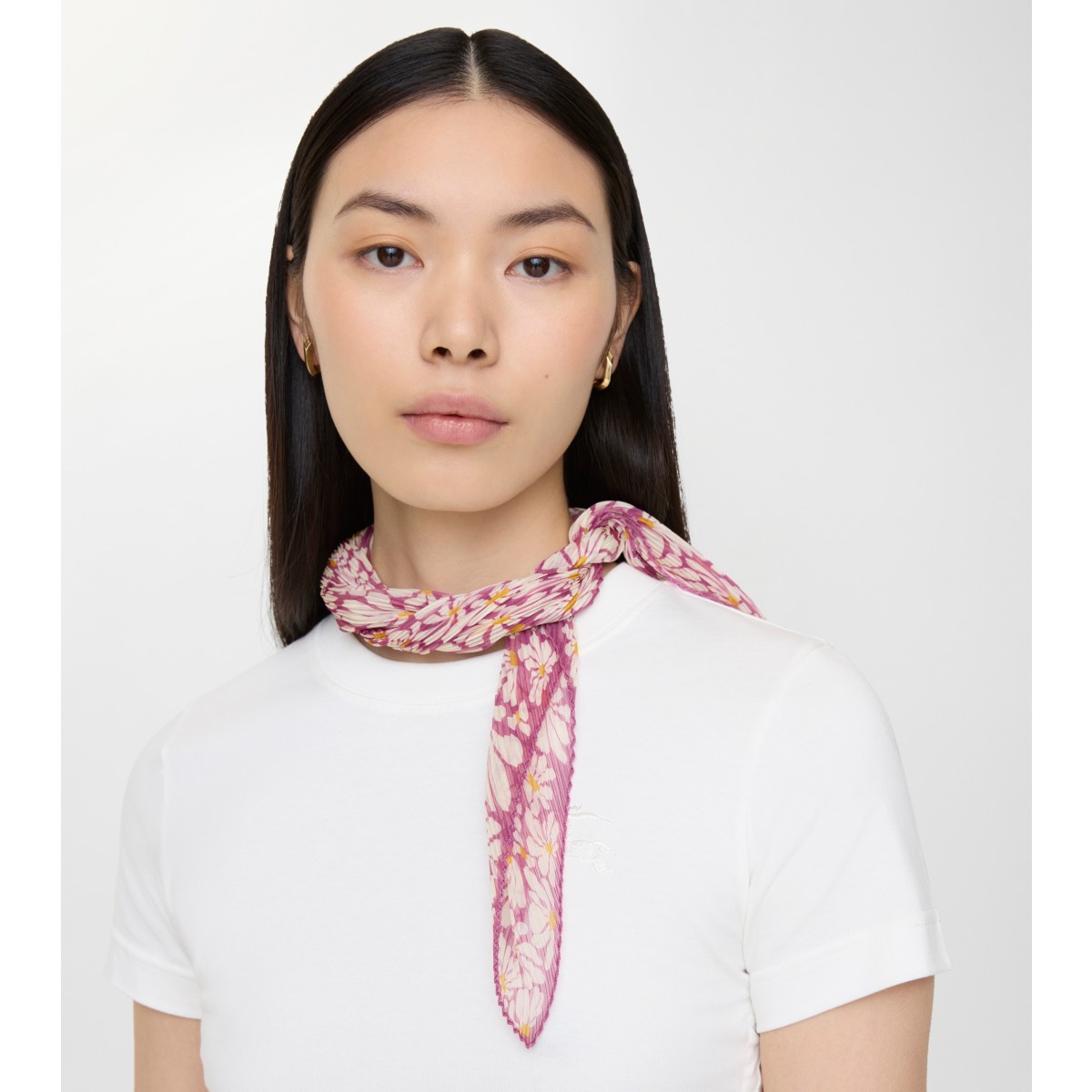  Printed Daisy Silk Scarf