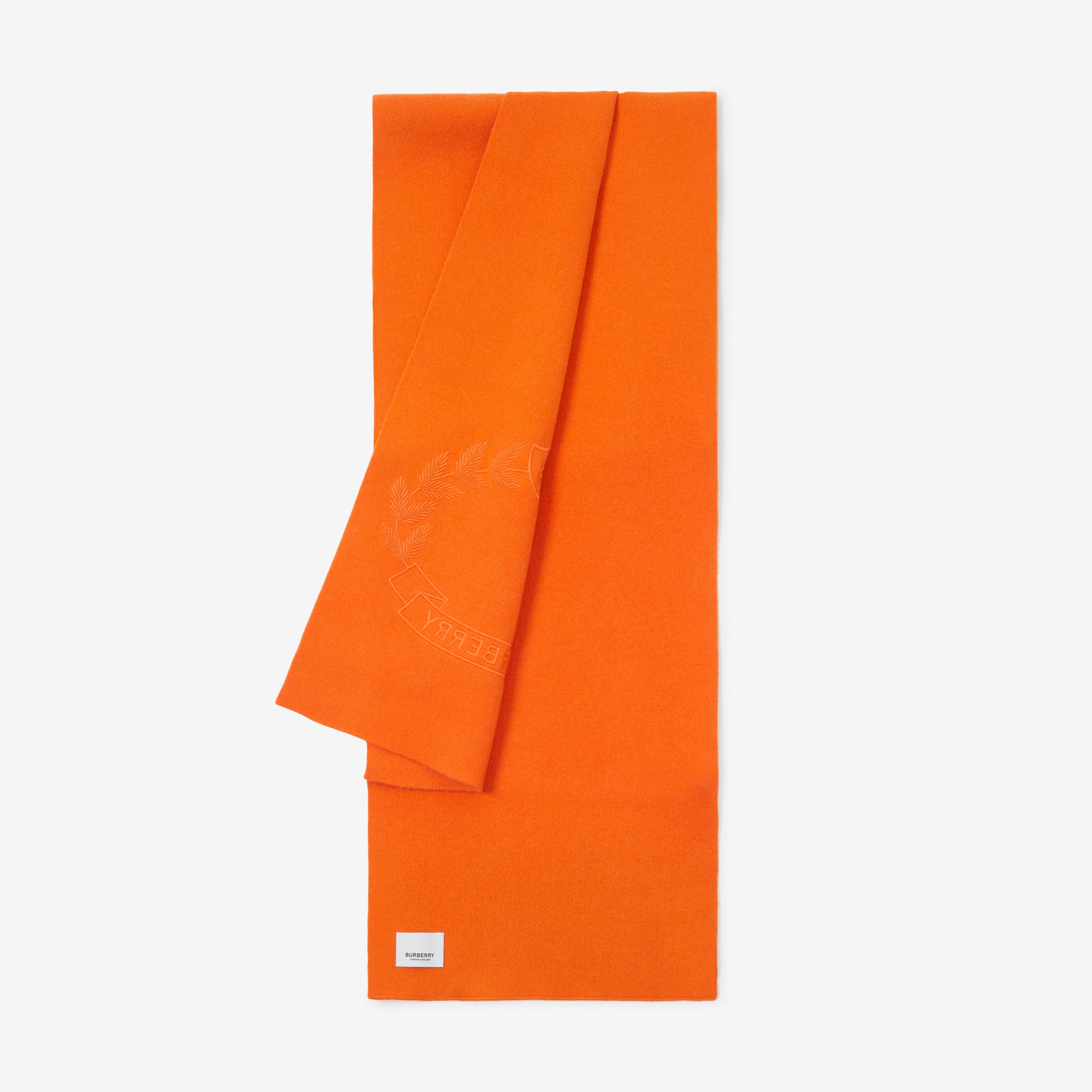Cachecol de cashmere com emblema de folha de carvalho bordado (Laranja Intenso) | Burberry® oficial - 3