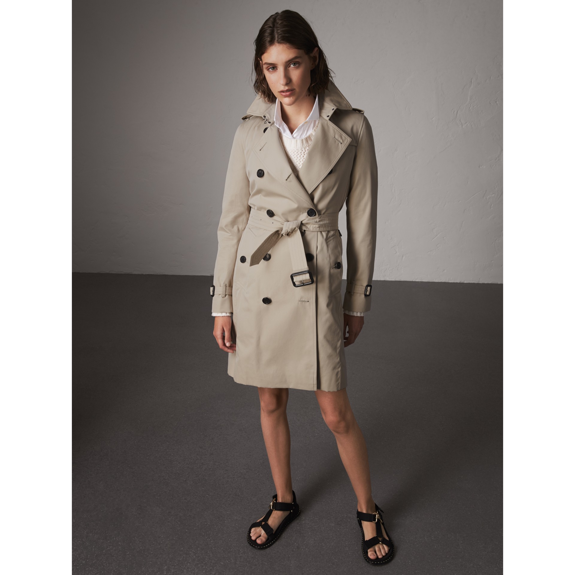 The Kensington – Long Trench Coat in Stone - Women | Burberry United States