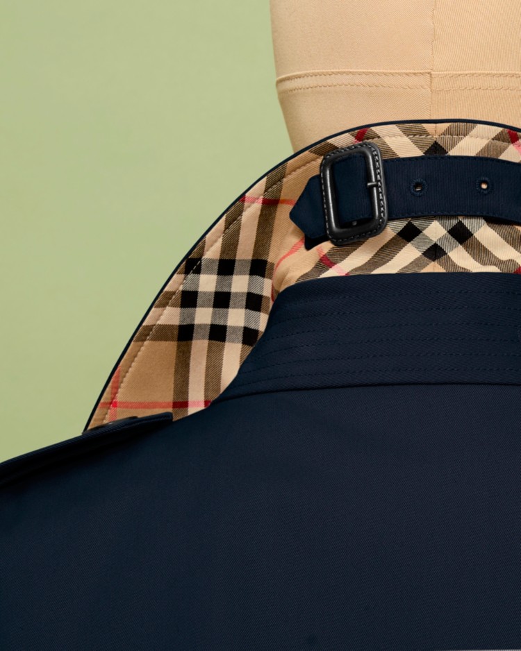 Long Chelsea Heritage Trench Coat in Coal blue - Women, Cotton