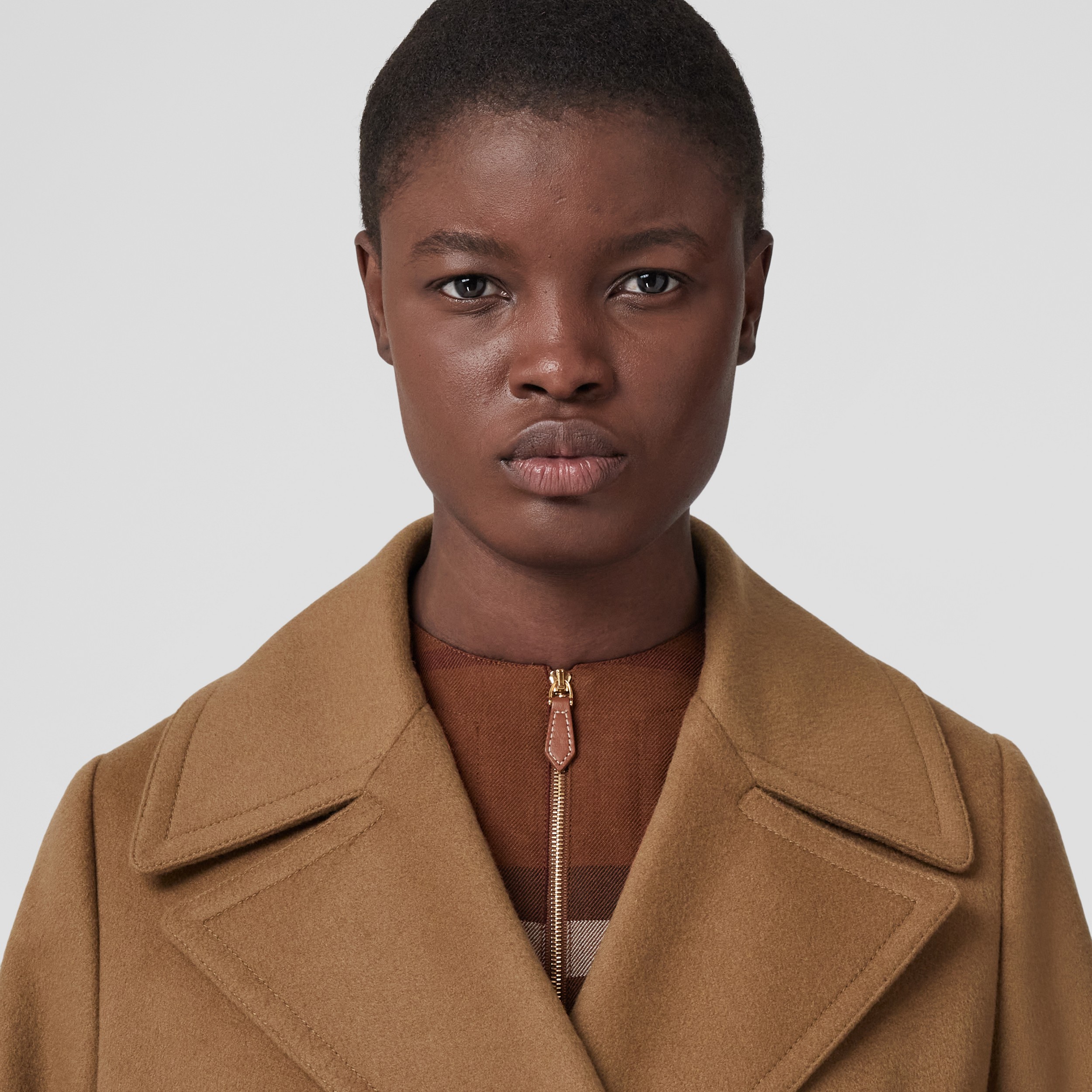 Pocket Detail Cashmere Double-breasted Coat in Dusty Camel - Women | Burberry® Official - 2
