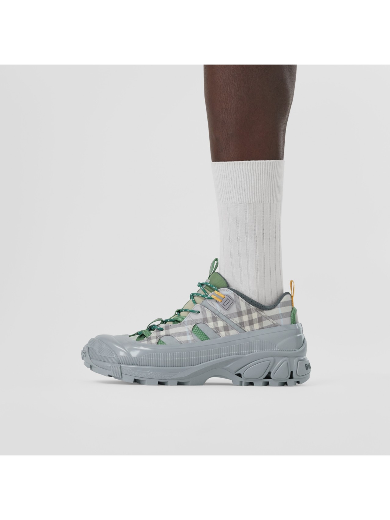 burberry man sneakers