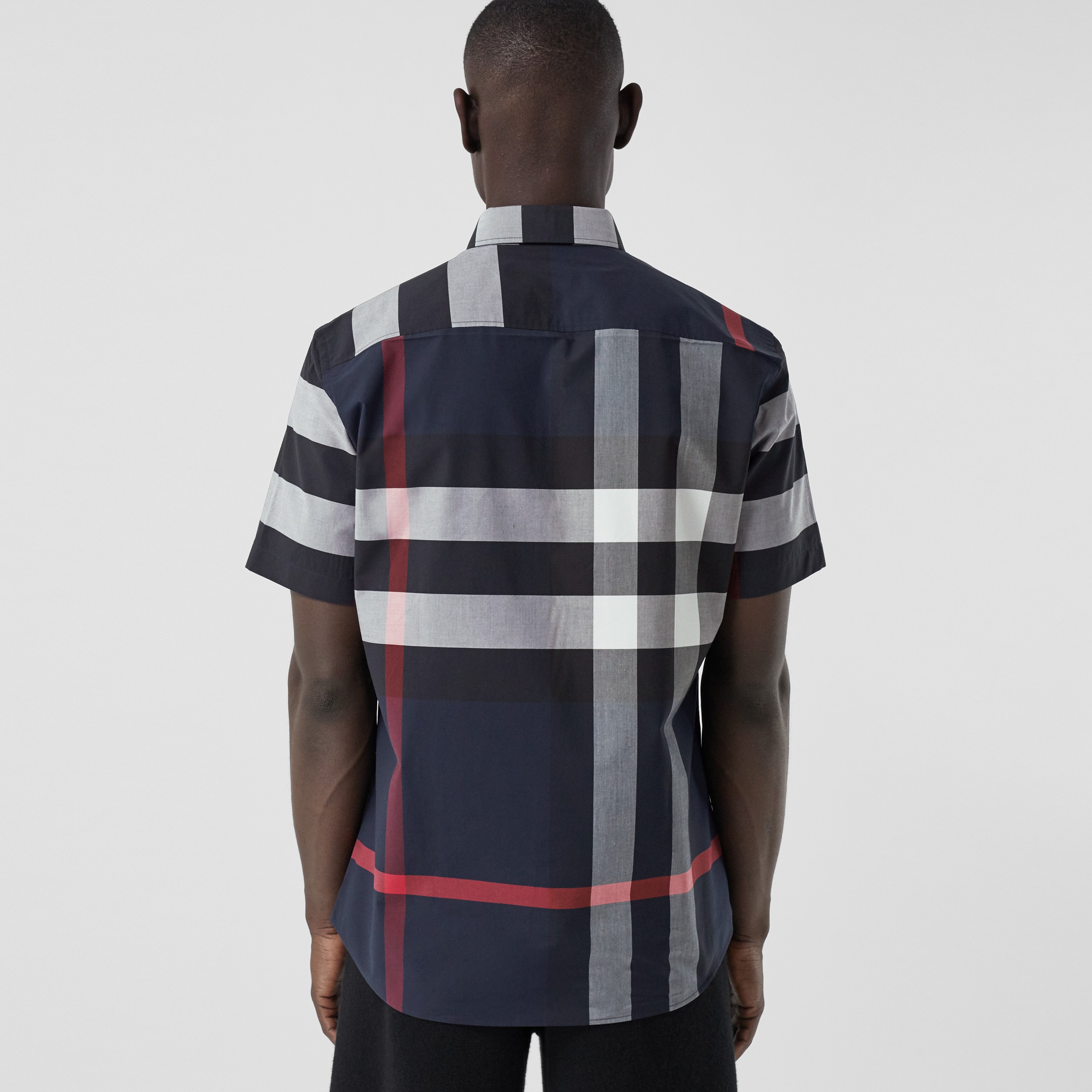 Camisa de mangas curtas em popeline de algodão stretch xadrez (Azul-marinho) - Homens | Burberry® oficial - 3