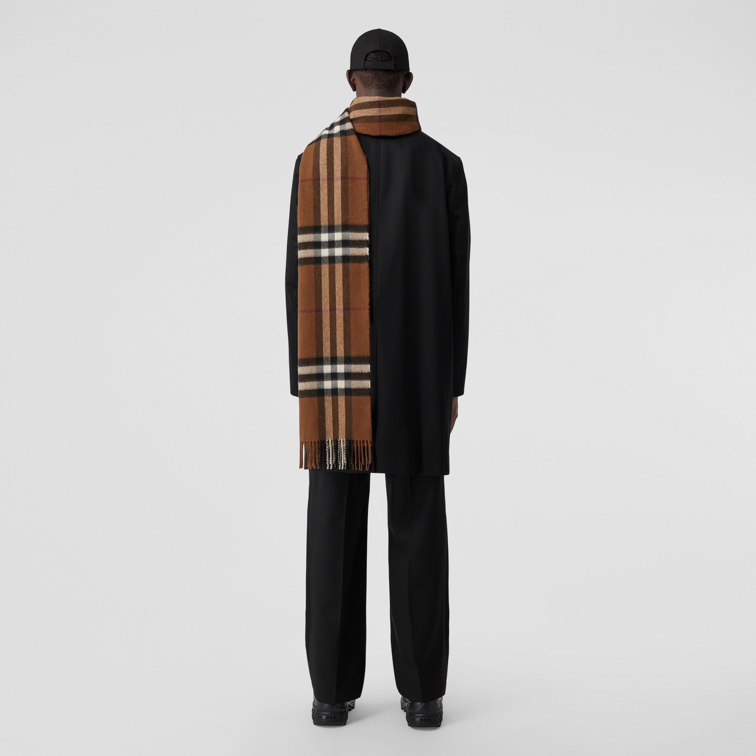 Exaggerated Check Cashmere Scarf in Dark Birch Brown | Burberry® Official - 4
