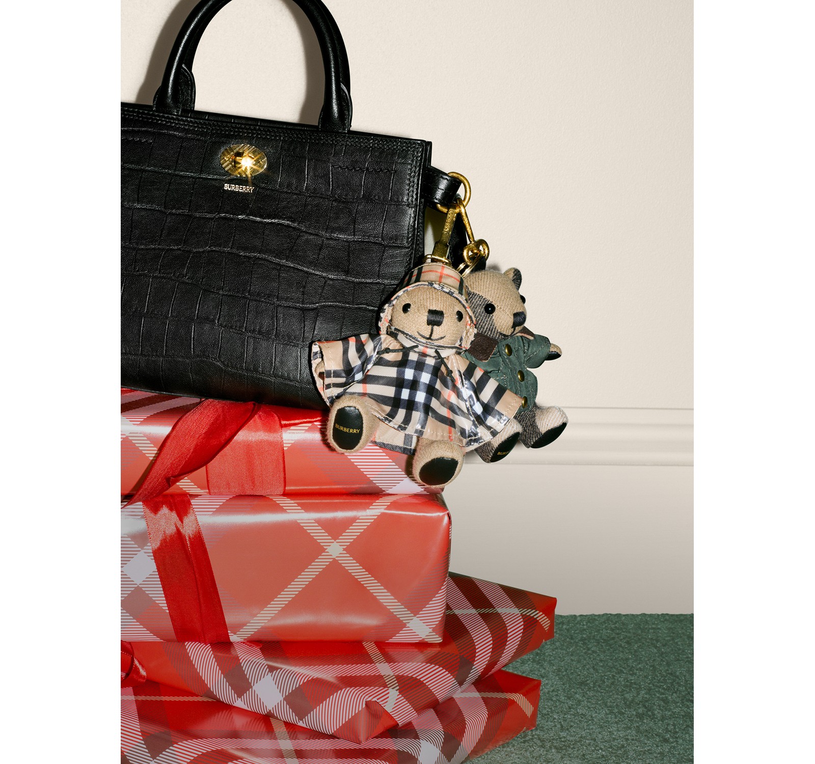 ウィメンズ コッツウォルズバッグ | Burberry®