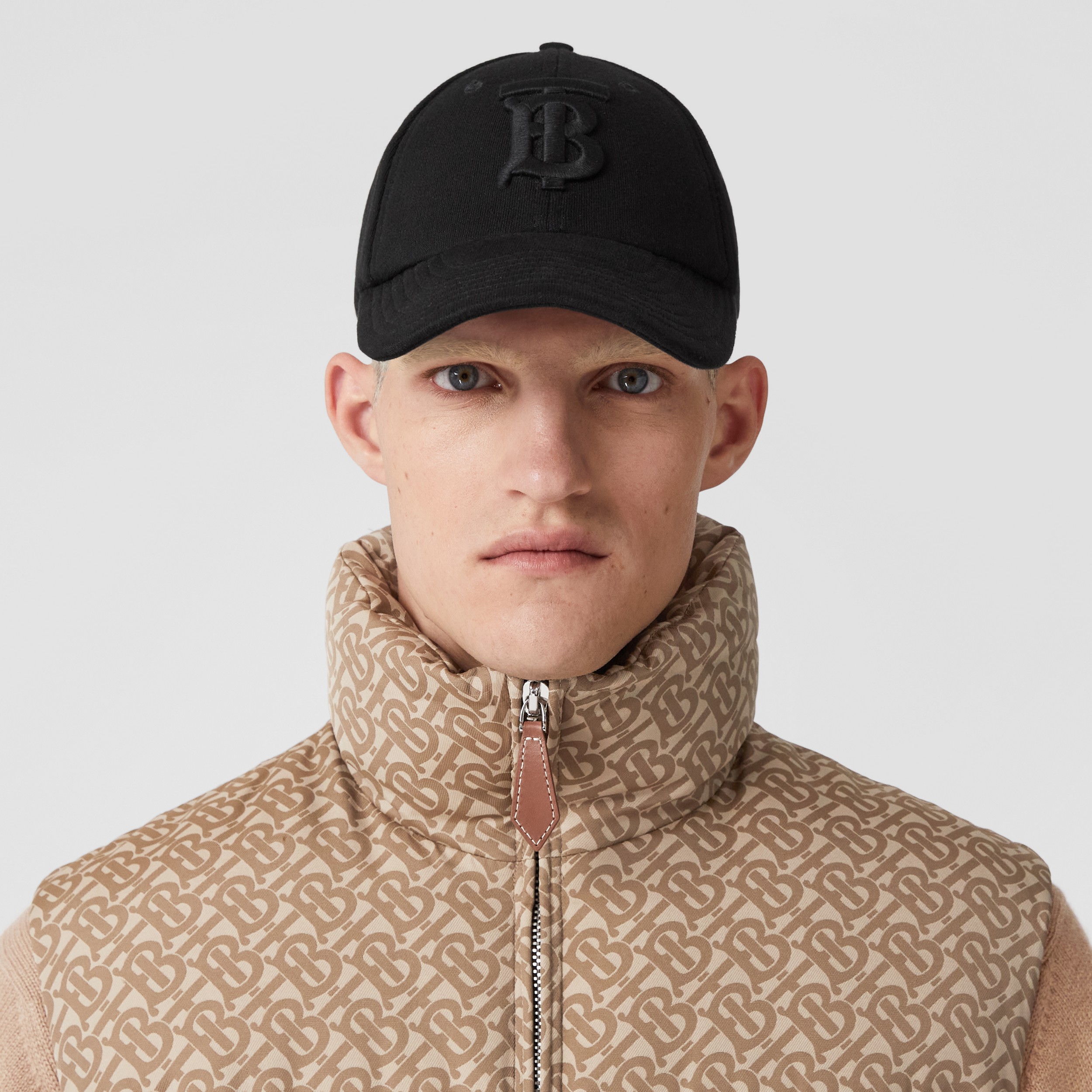 Monogram Jacquard Puffer Gilet in Soft Fawn - Men | Burberry® Official - 2