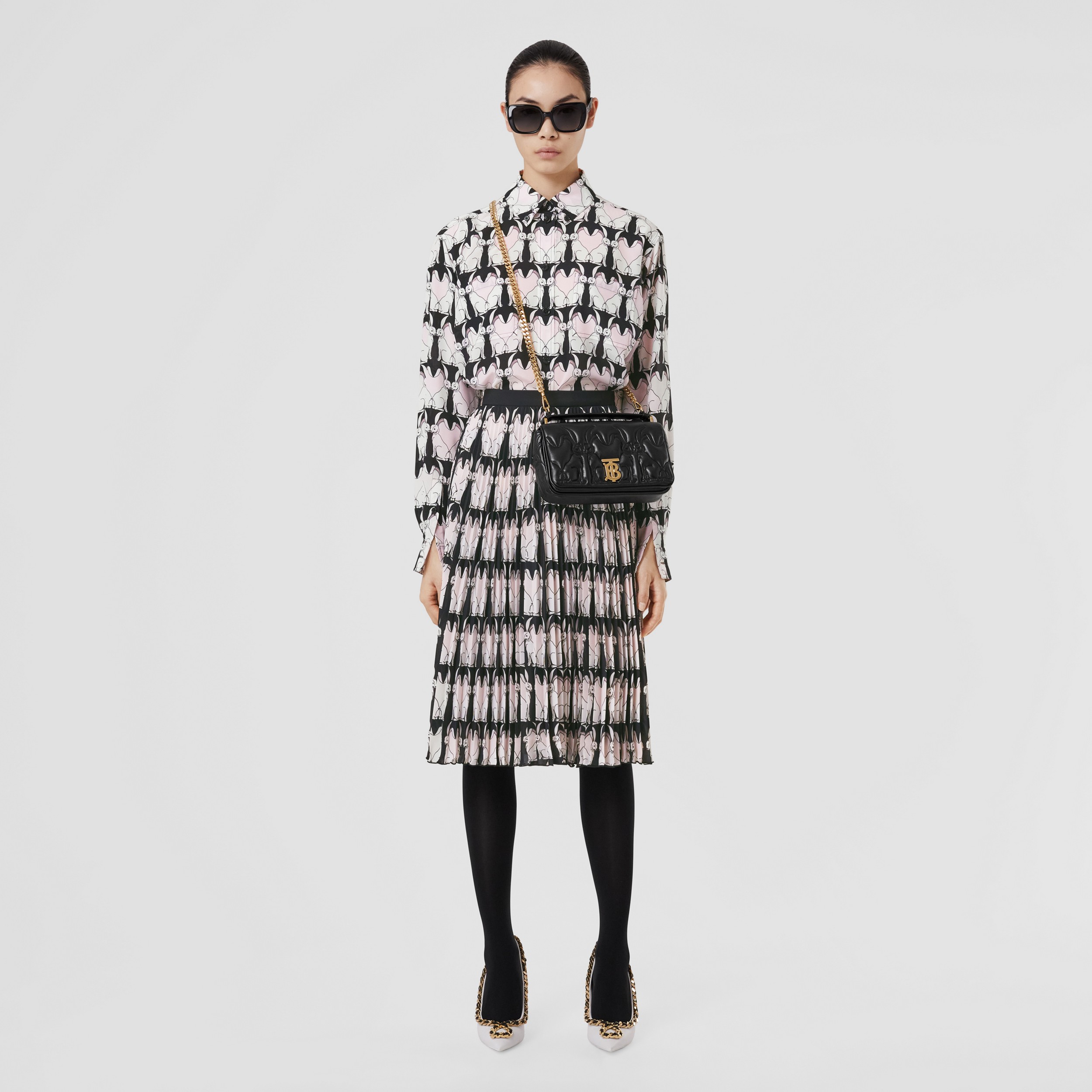 Falda plisada en crepé de china con estampado de conejos (Negro) - Mujer | Burberry® oficial - 4