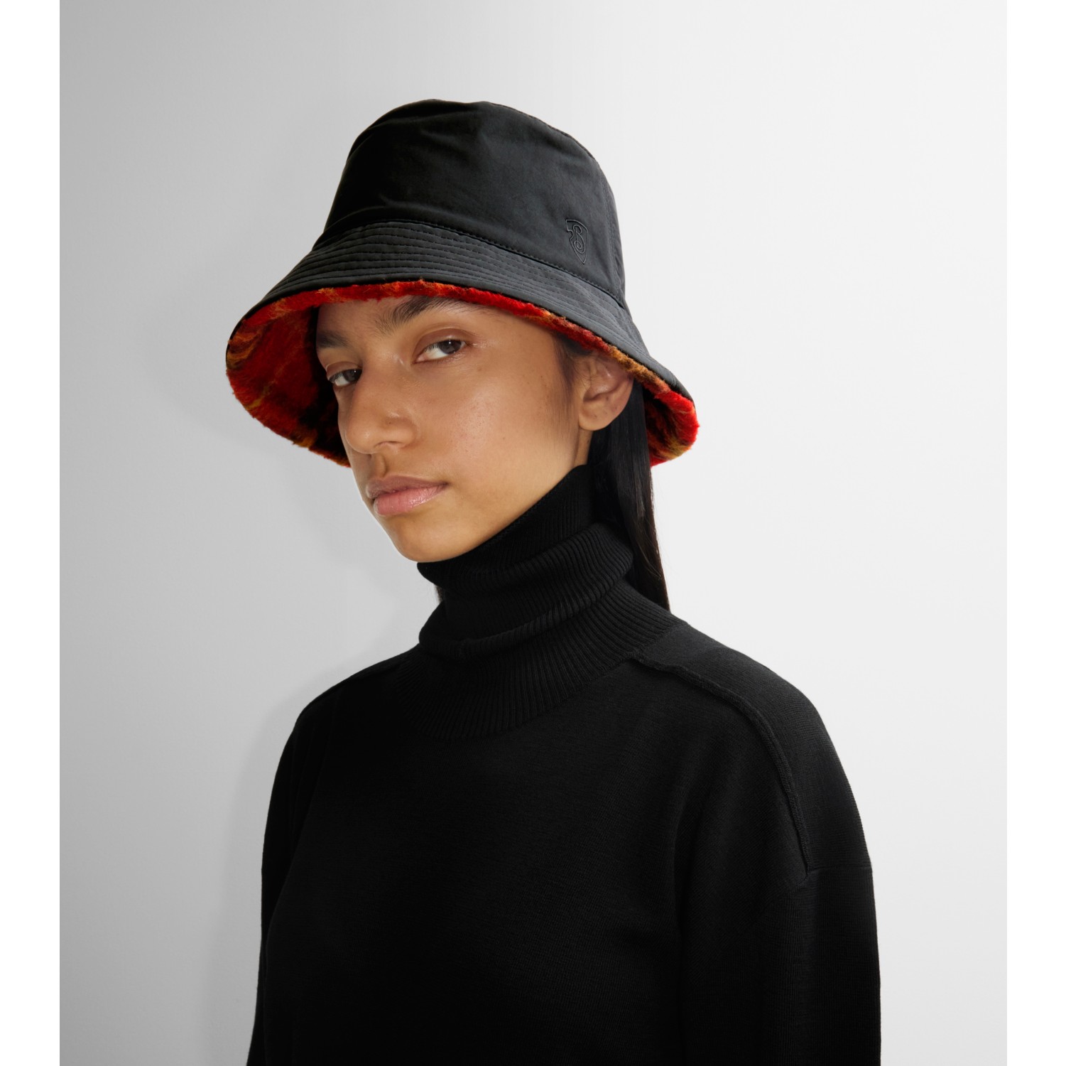 Reversible Check Fleece Bucket Hat in Currant Men Burberry Official