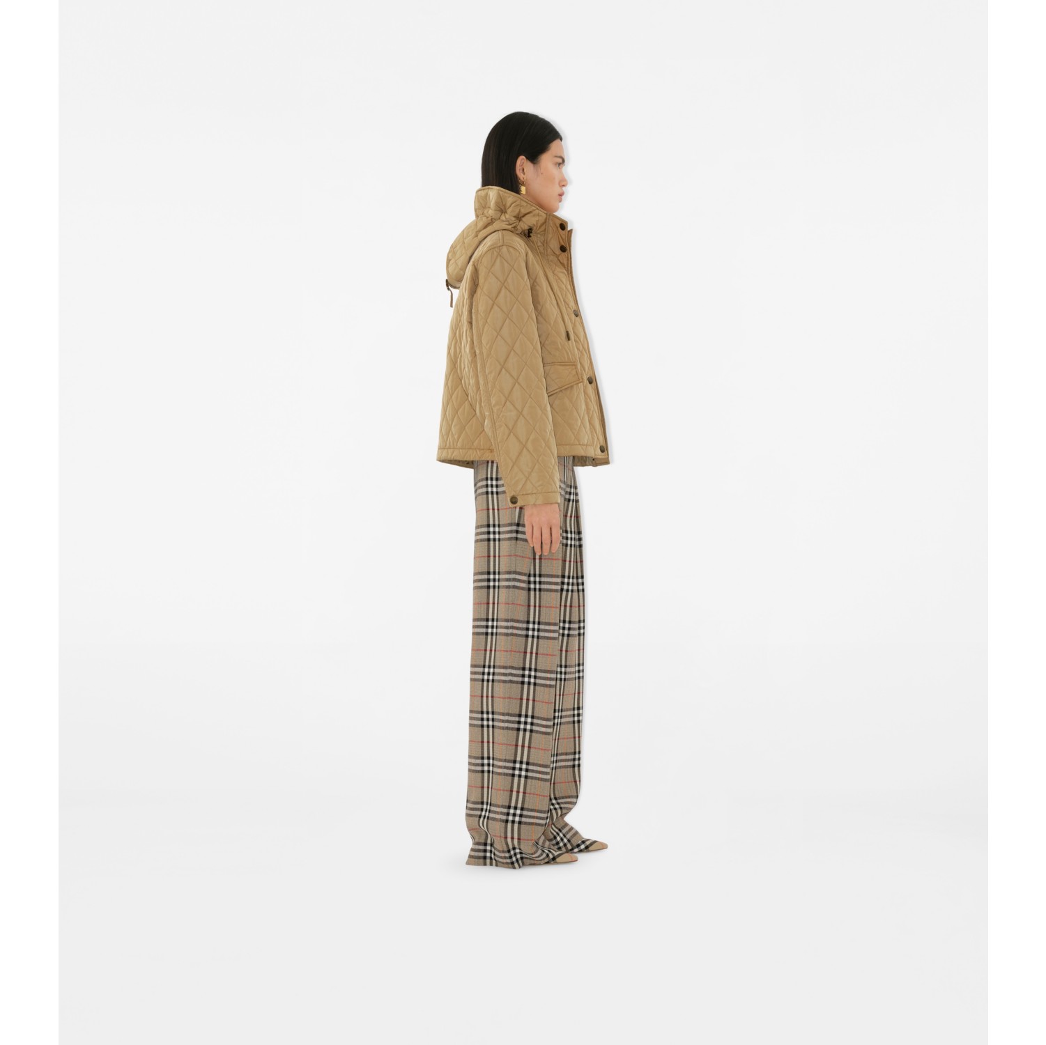Giacca cropped in nylon trapuntato con cappuccio