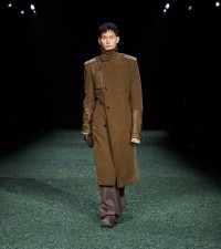 Model in Leather panel cotton moleskin trench coat in bramble