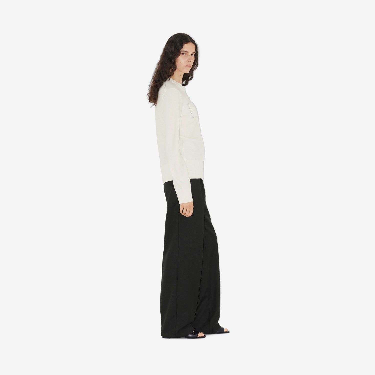 Blusa de cashmere e lã com emblema EKD (Branco Natural) - Mulheres | Burberry® oficial