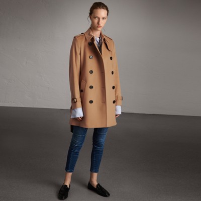 Wool Cashmere Trench Coat in Camel 