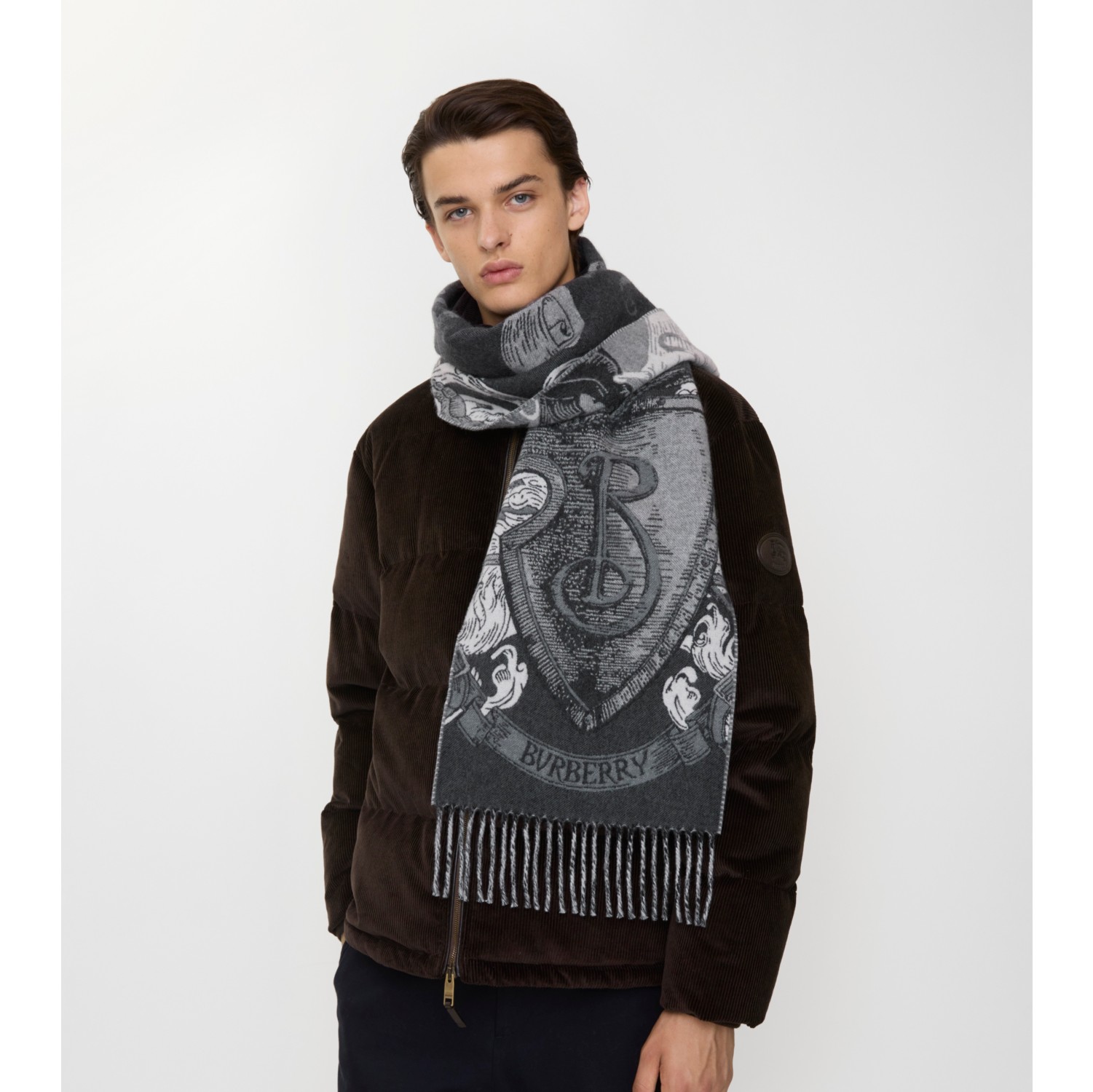 Etched Knight Cashmere Scarf in Monochrome | Burberry® Official