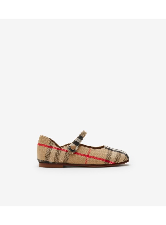 Burberry shoes clearance for baby girl