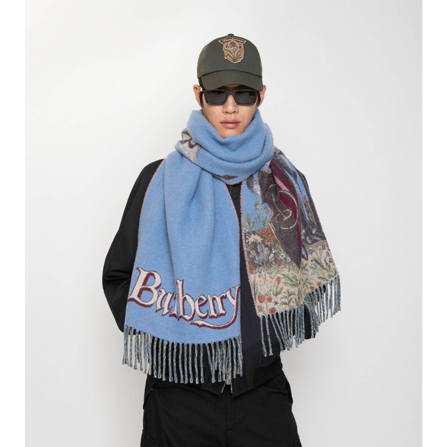 Knight Portrait Cashmere Scarf in Armour blue | Burberry® Official