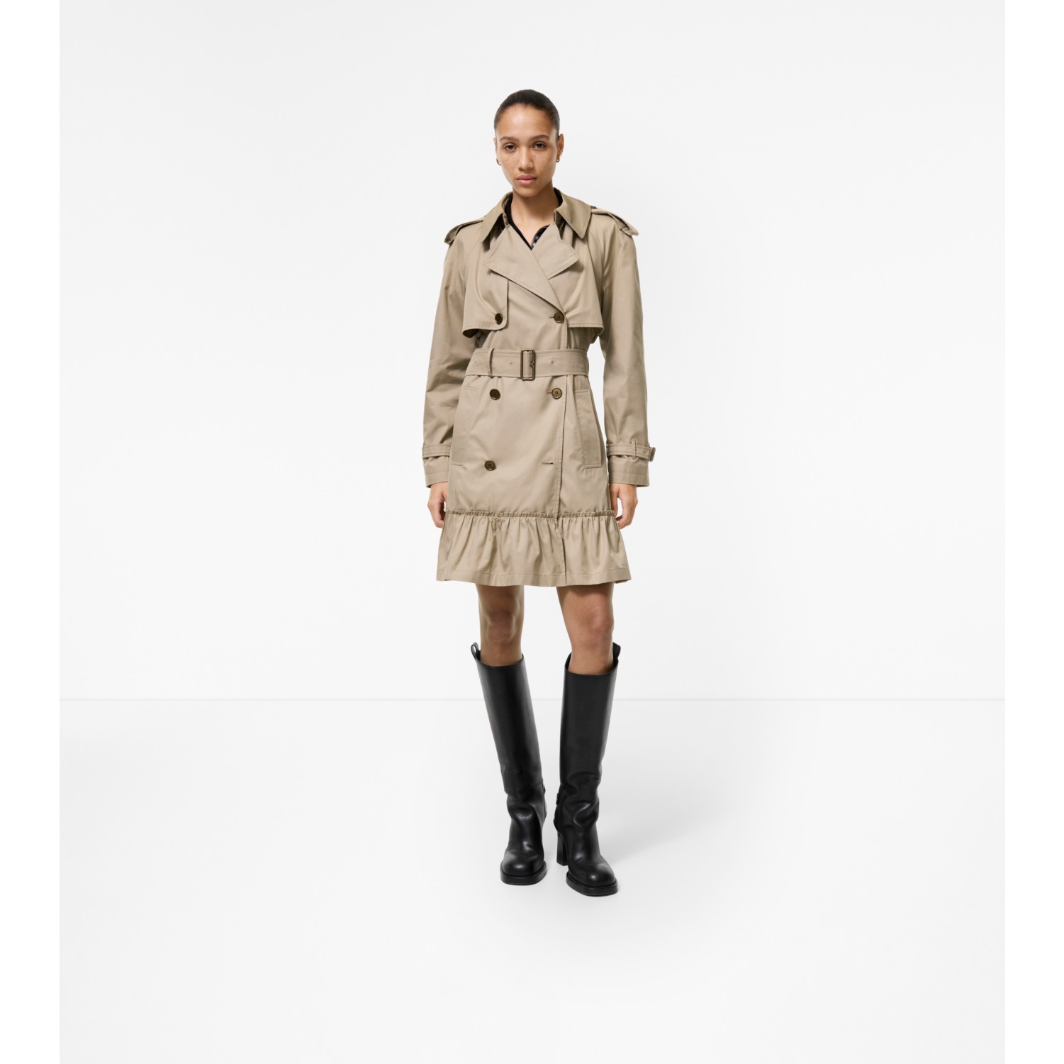 Short Gabardine Tillydrine Trench Coat in Saltmarsh beige - Women | Burberry® Official
