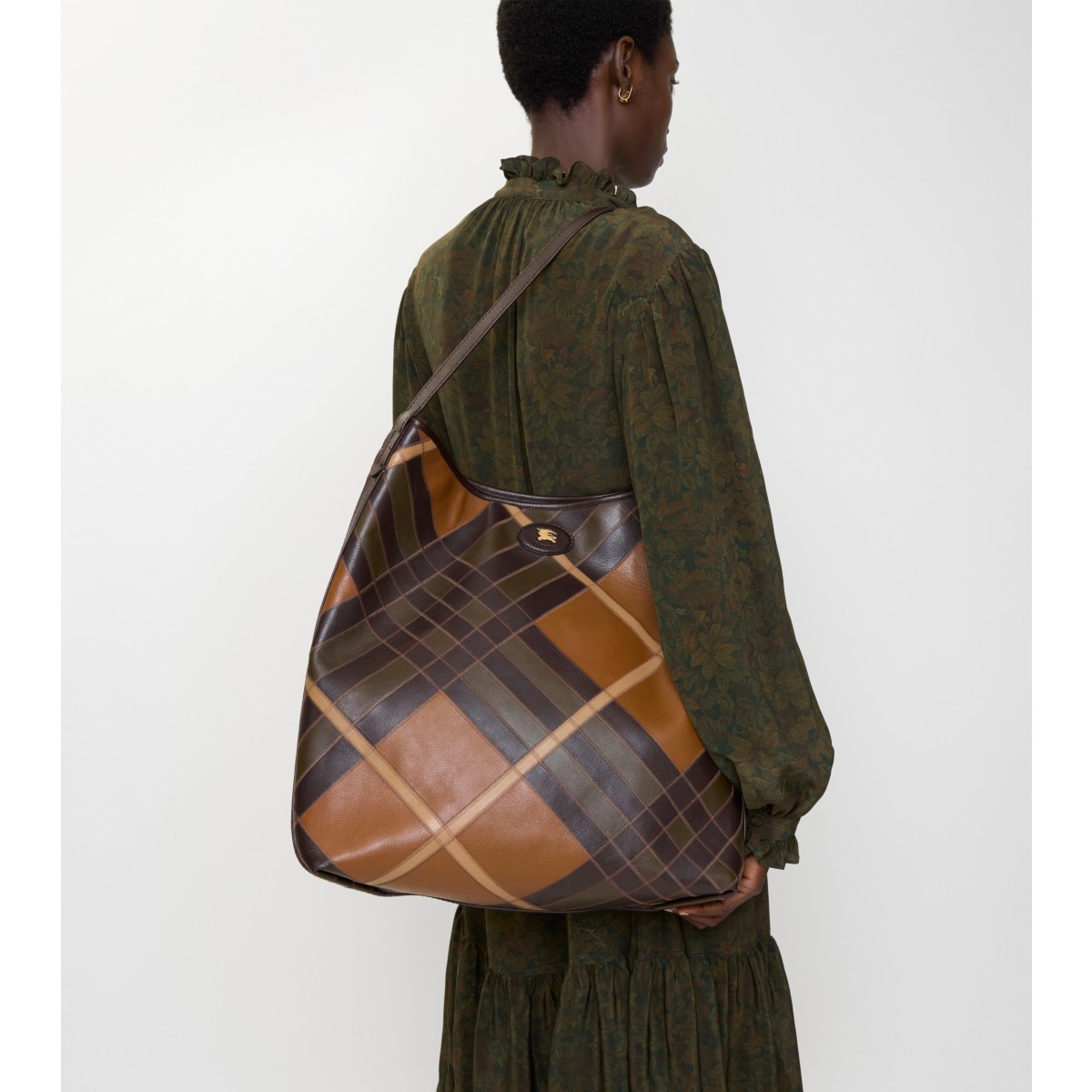  Check Large Highlands Shoulder Bag