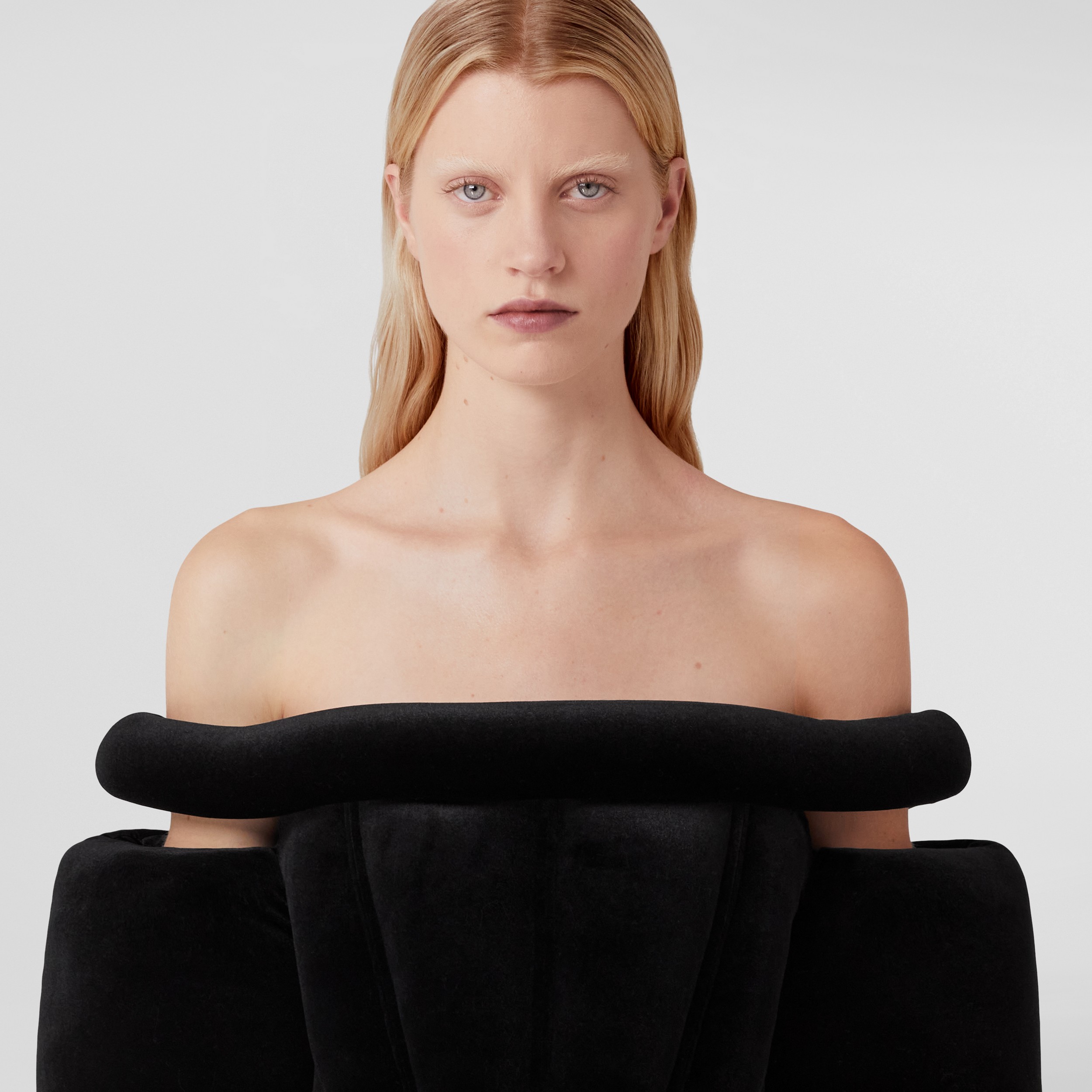 Robe en velours stretch avec nœud (Noir) - Femme | Site officiel Burberry® - 2