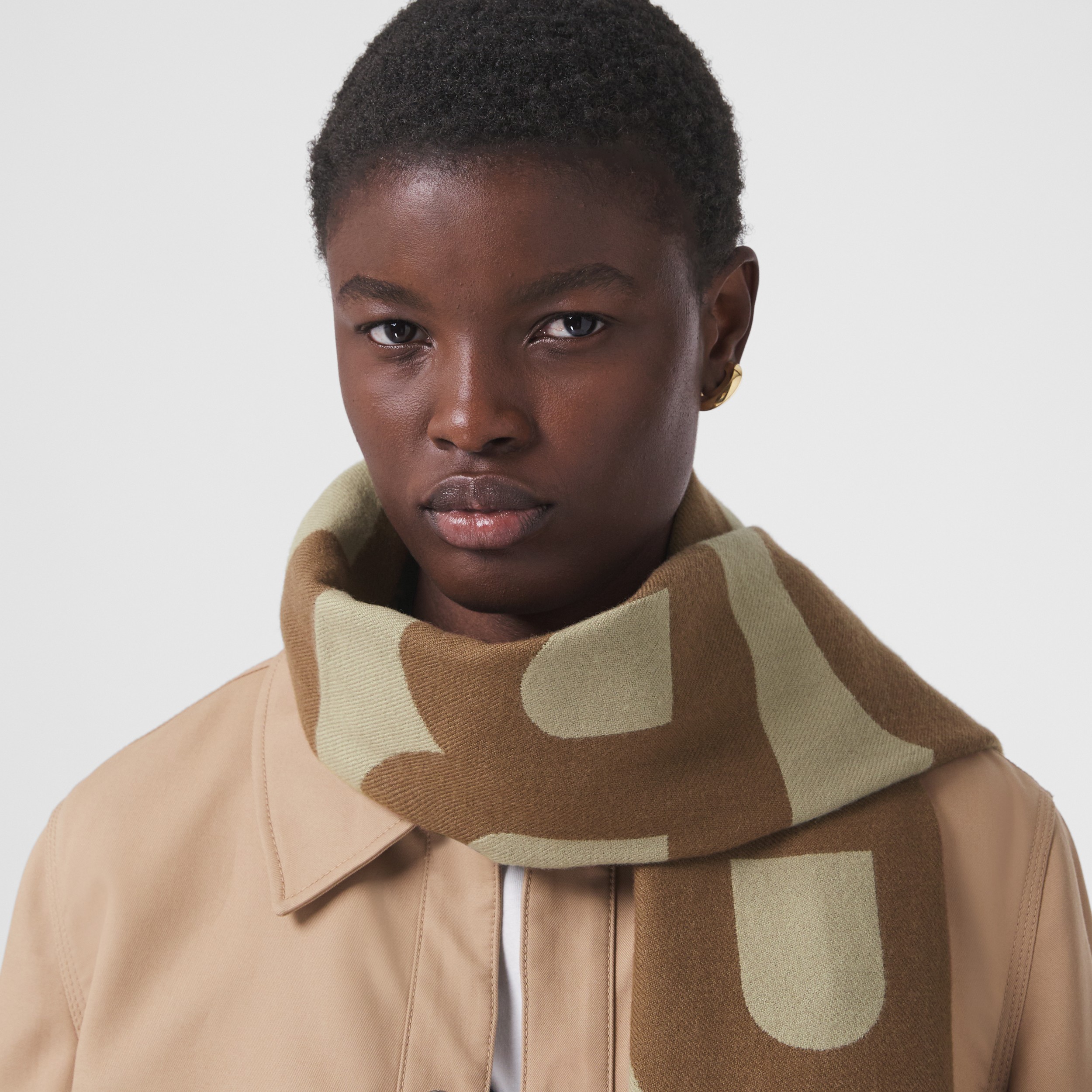 Logo Wool Jacquard Scarf in Birch Brown | Burberry® Official - 3