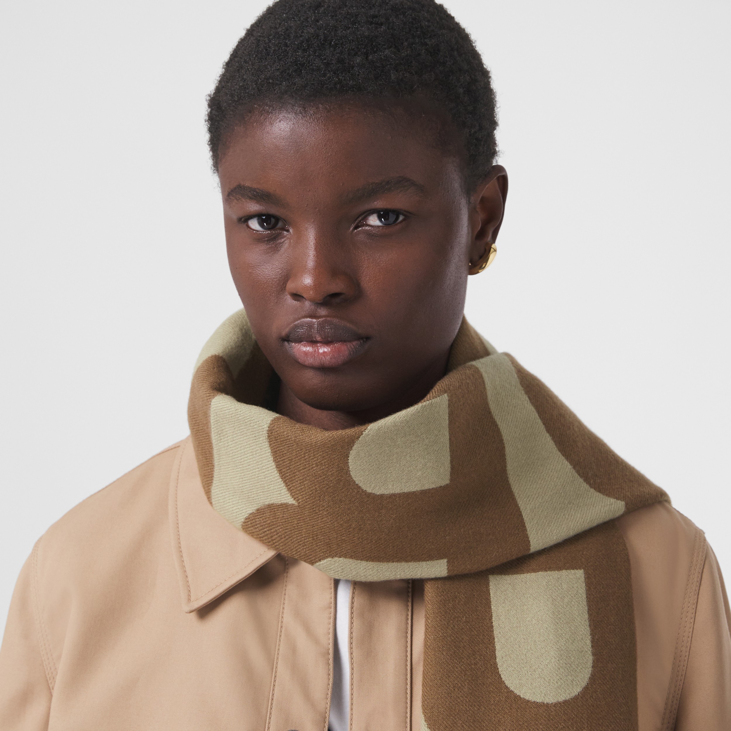 Écharpe en jacquard de laine avec logo (Bouleau Brun) | Site officiel Burberry® - 3