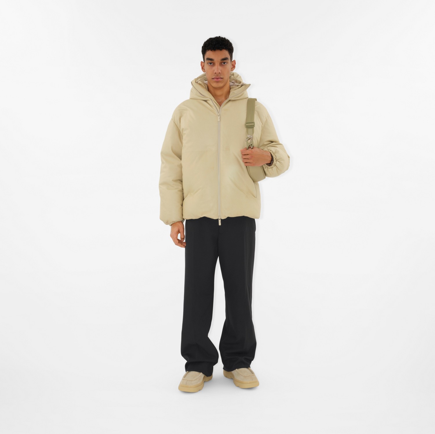 シールド クロスボディバッグ (ハンター) - メンズ | Burberry シールド クロスボディバッグ (ハンター) - メンズ | Burberry