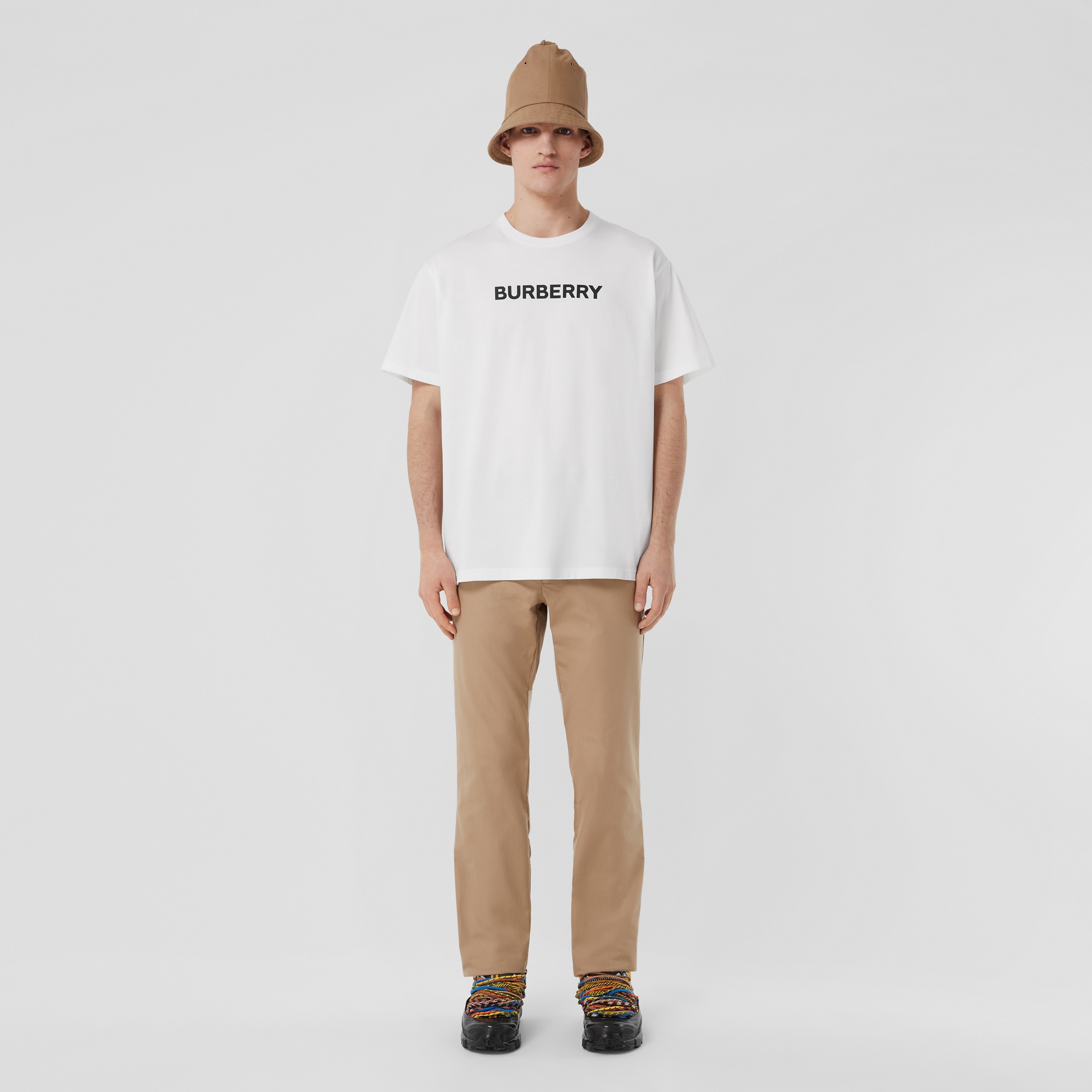 ロゴプリント コットン オーバーサイズTシャツ (ホワイト) - メンズ | Burberry®公式サイト ロゴプリント コットン オーバーサイズTシャツ (ホワイト) - メンズ | Burberry®公式サイト